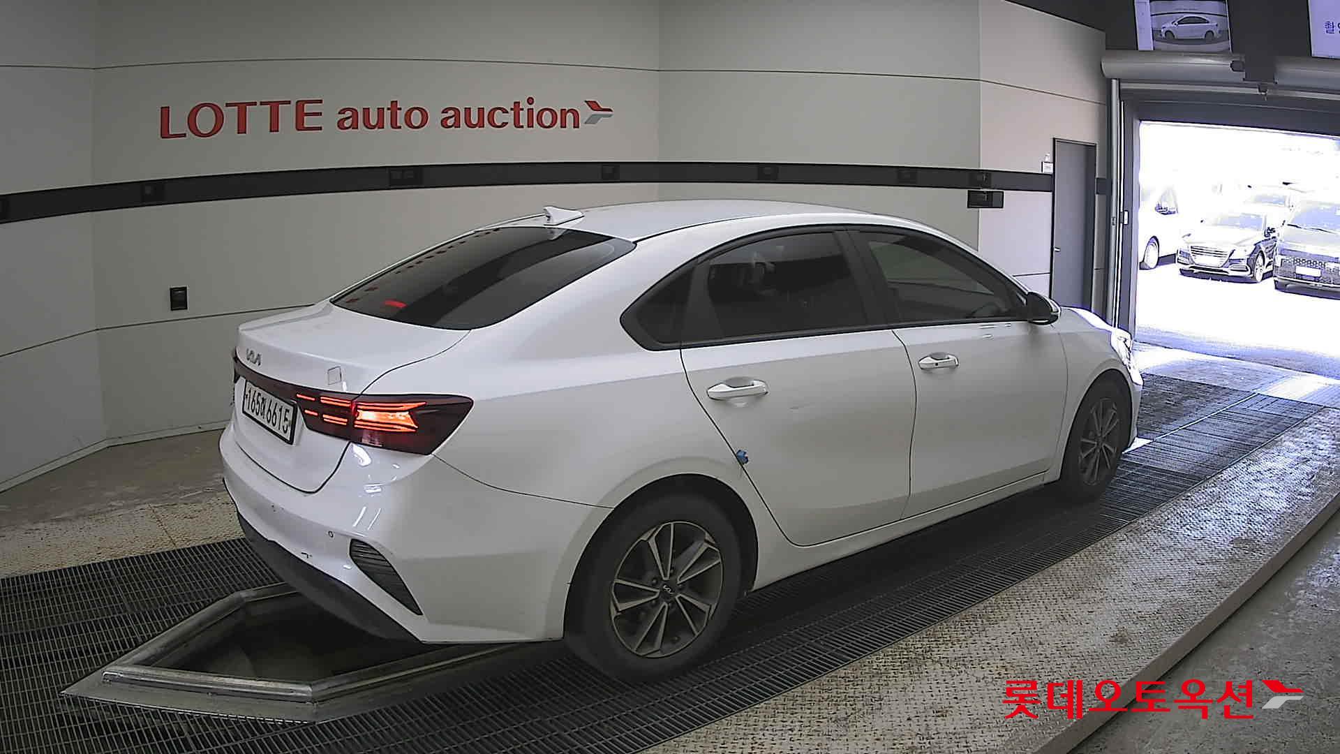 Kia K3 - 19