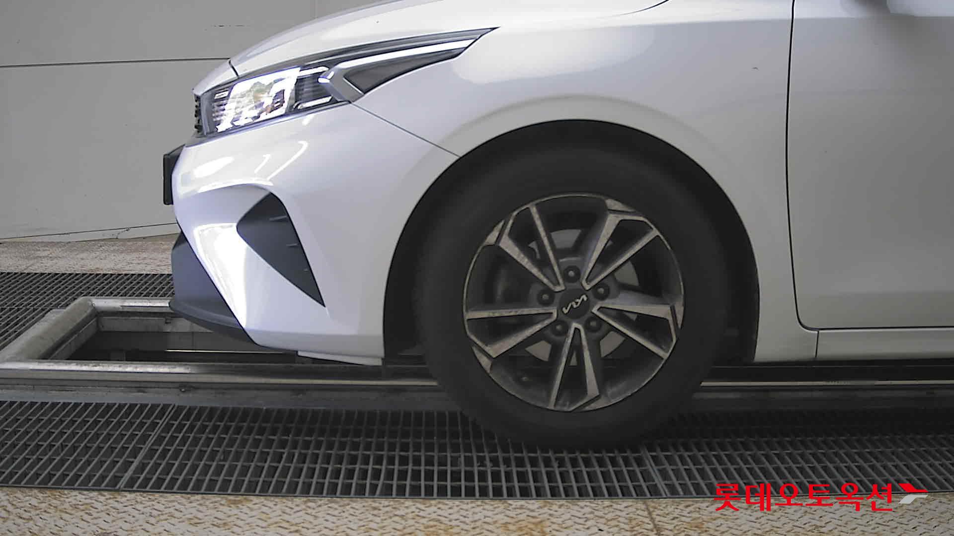 Kia K3 - 25