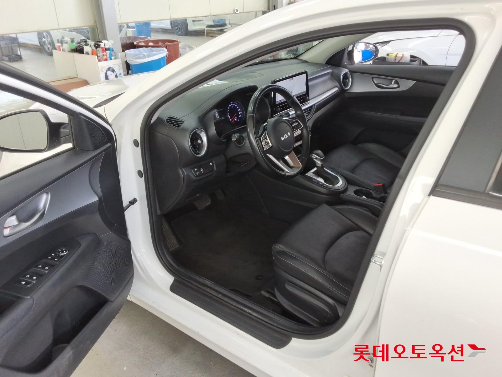 Kia K3 - 35