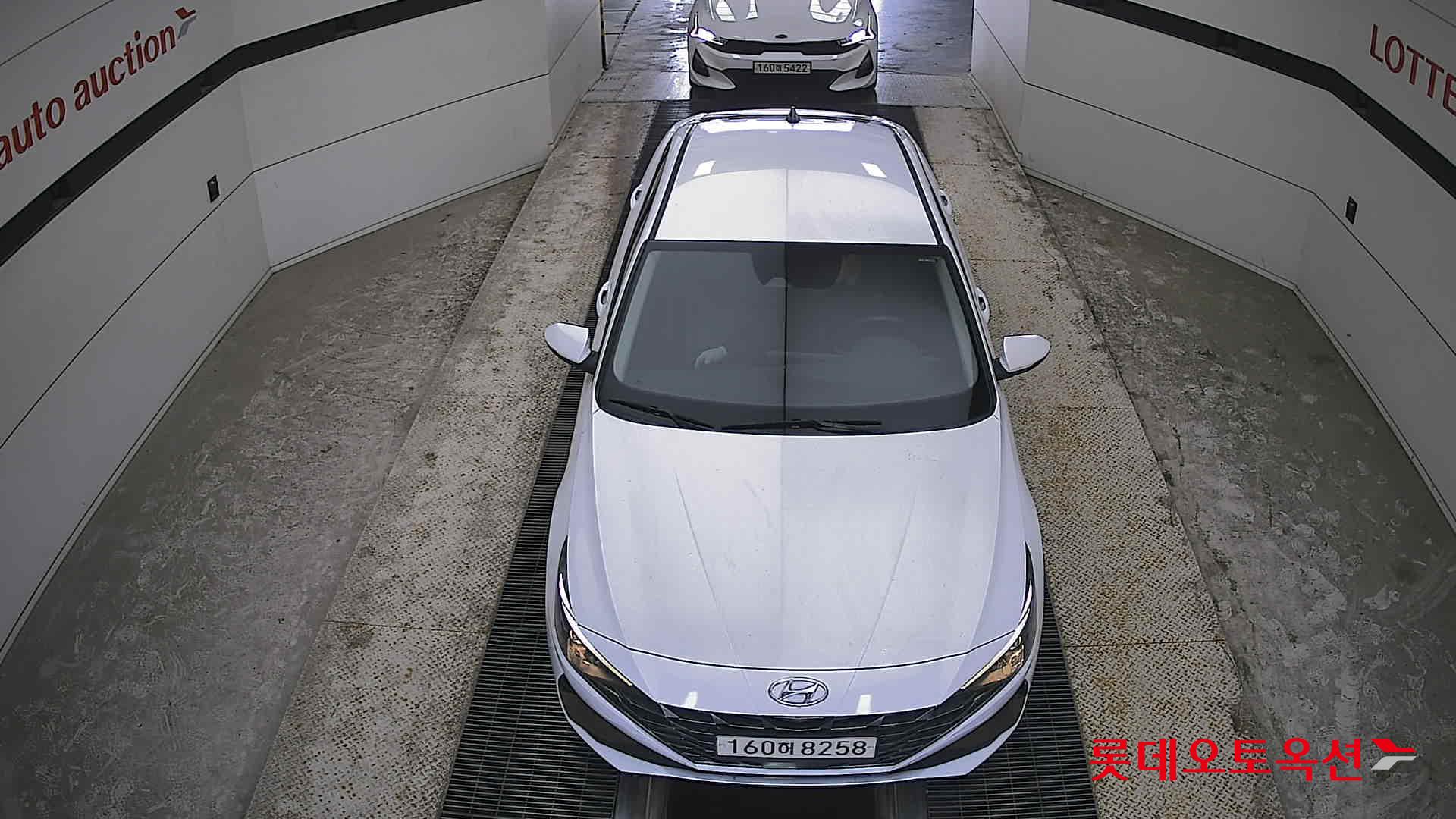 Hyundai Elantra - 7