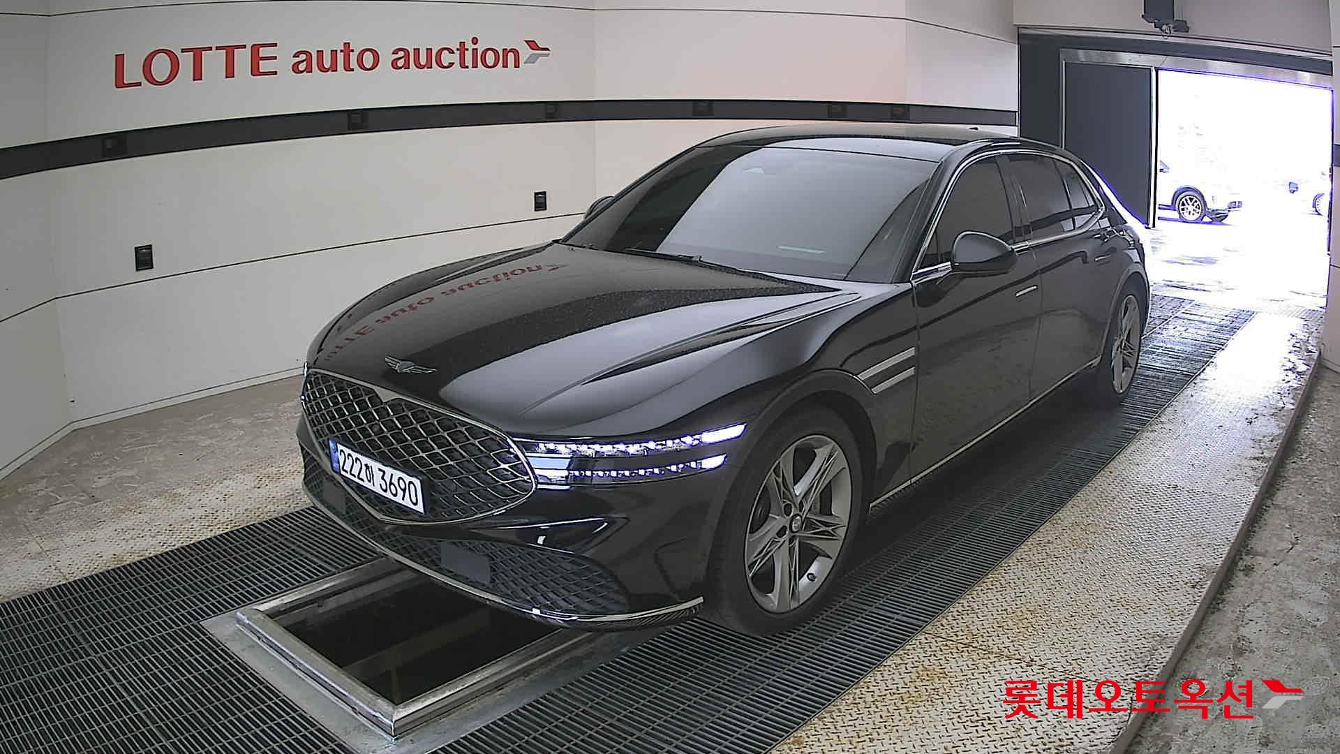 Genesis G90 - 3
