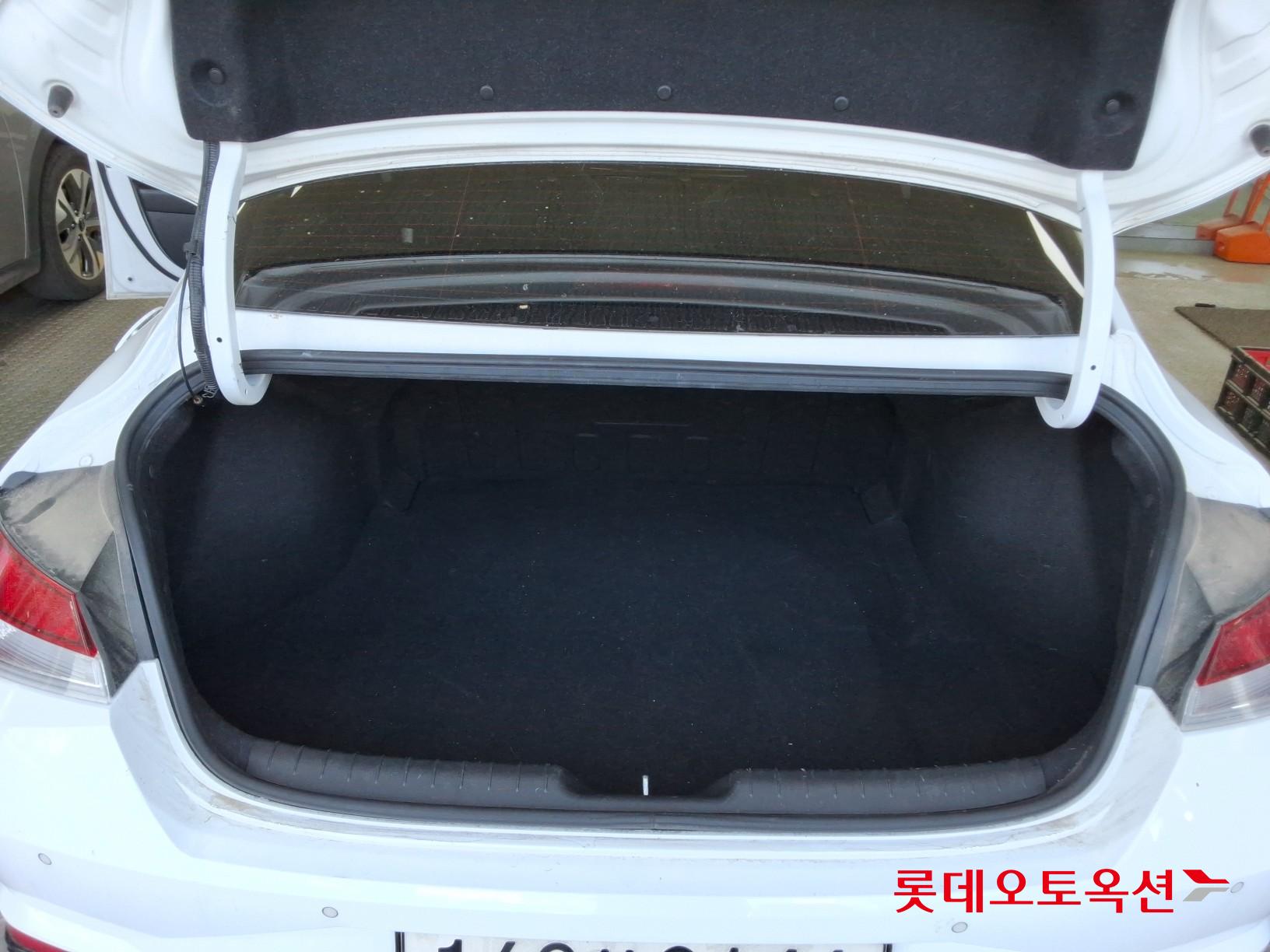 현대 아반떼 - 9