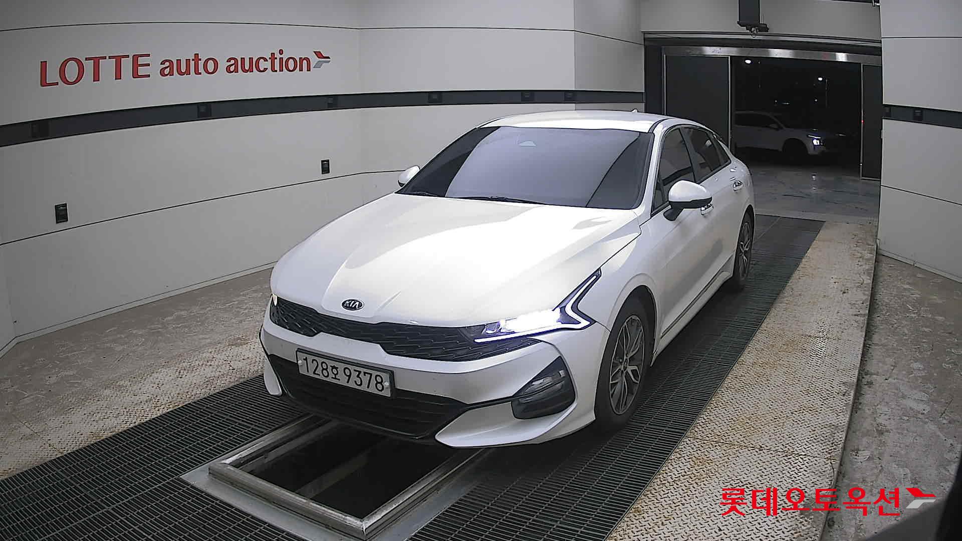 Kia K5 - 10
