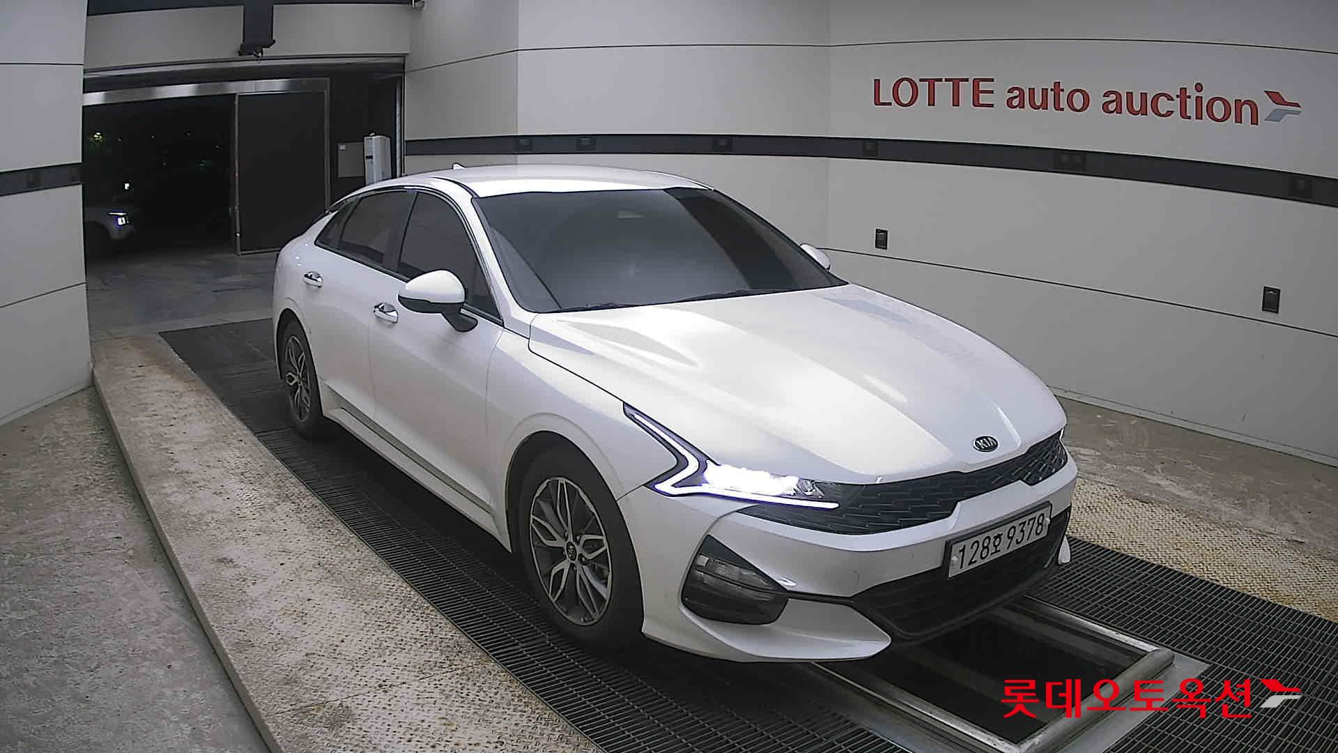 Kia K5 - 6