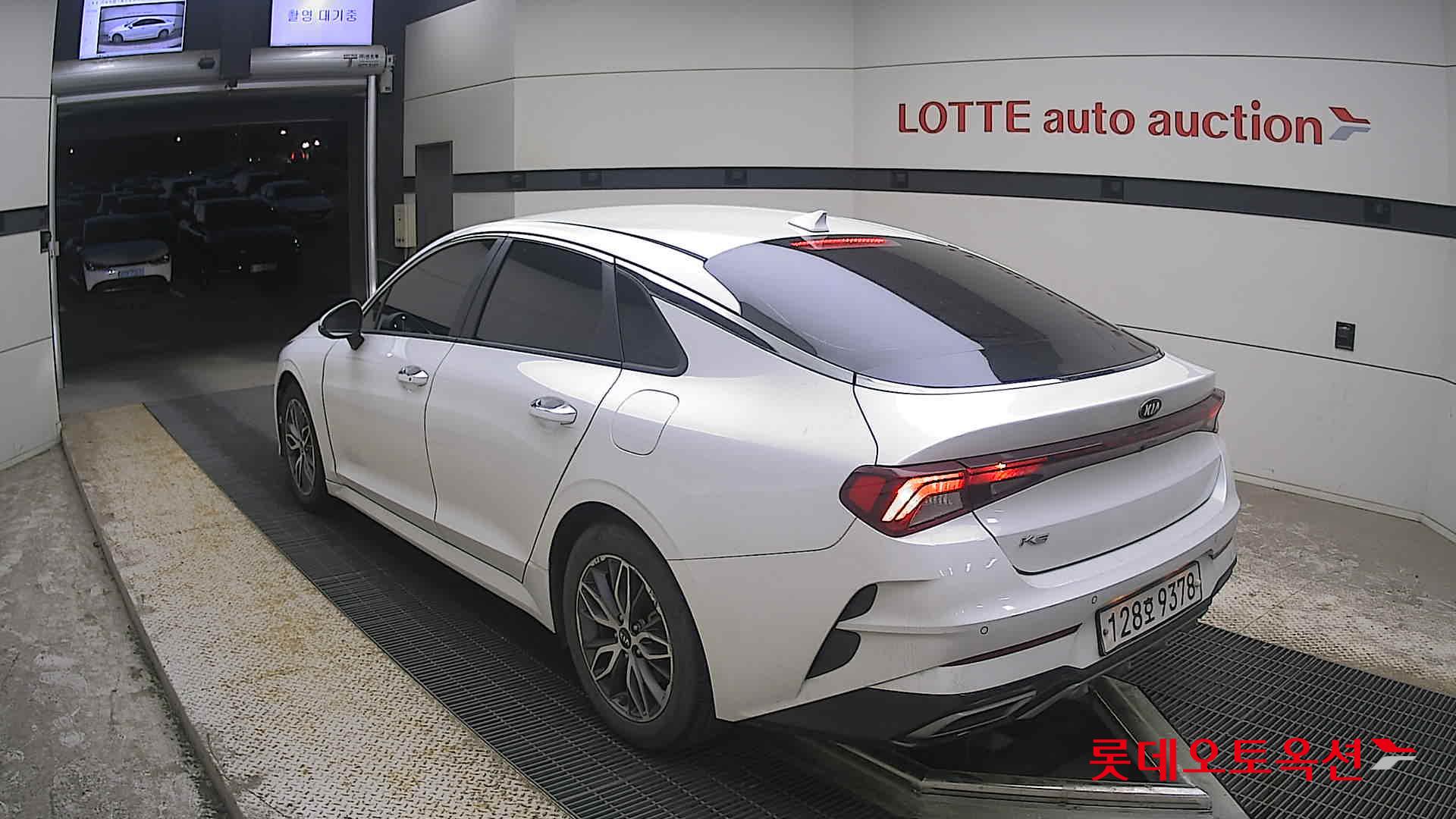 Kia K5 - 4