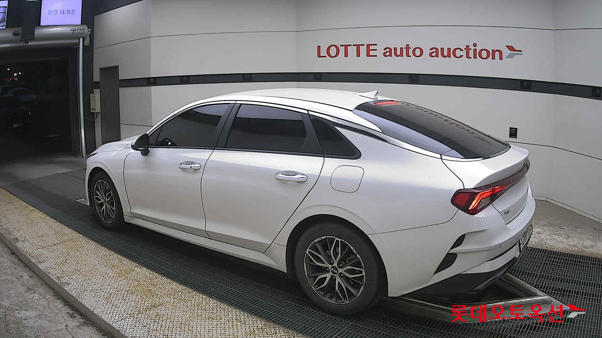 Kia K5 - 15
