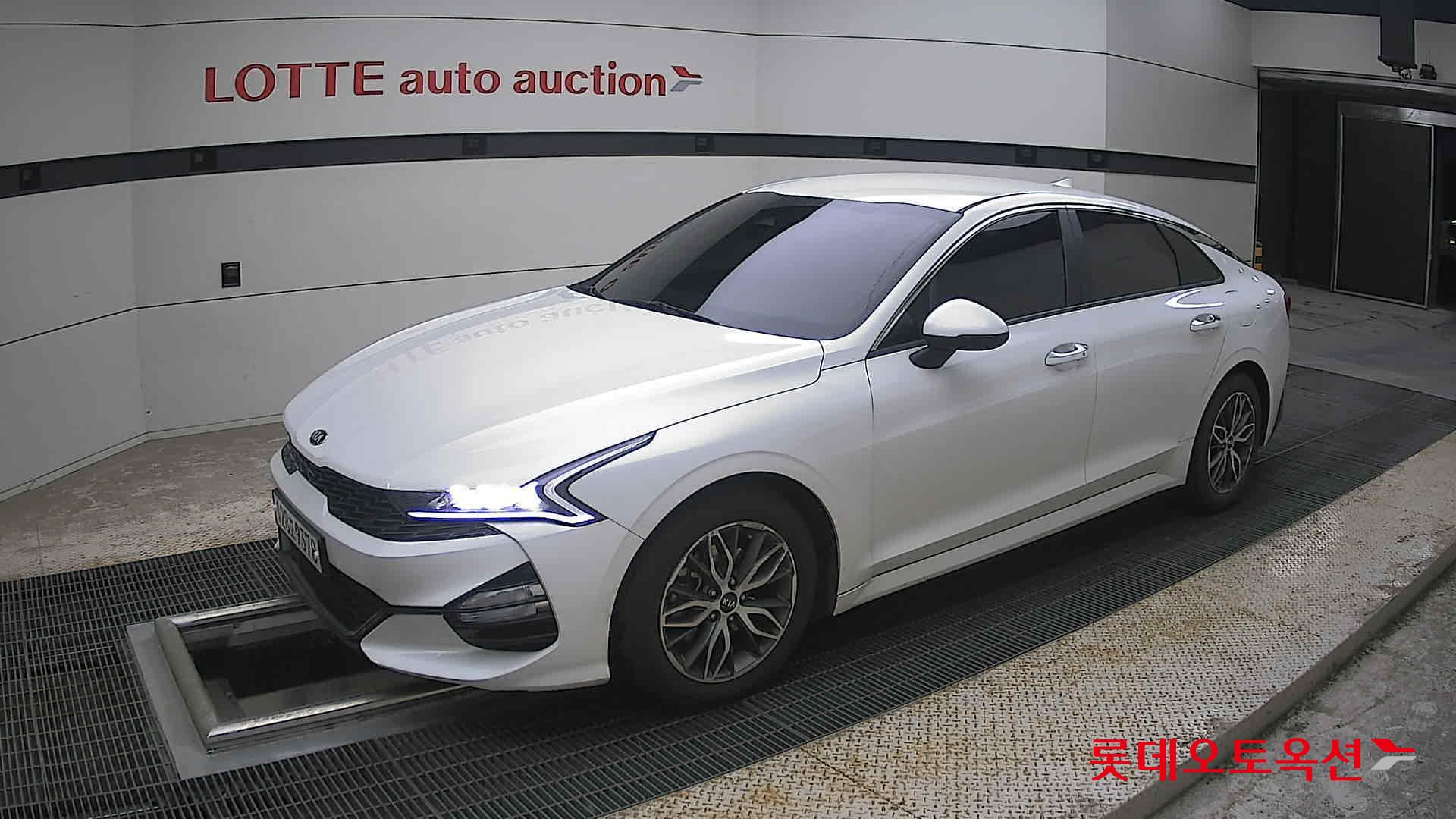 Kia K5 - 11