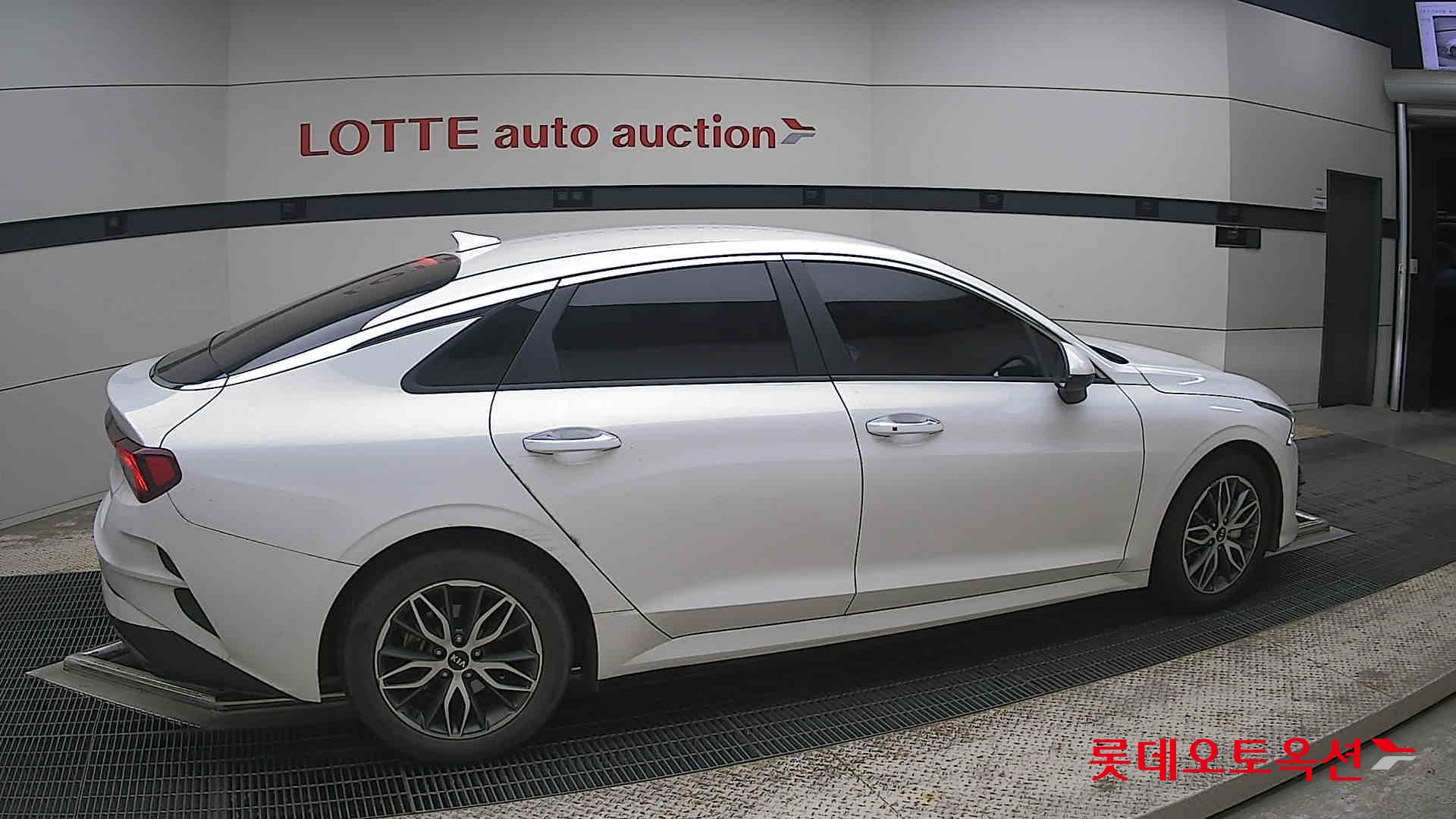 Kia K5 - 20