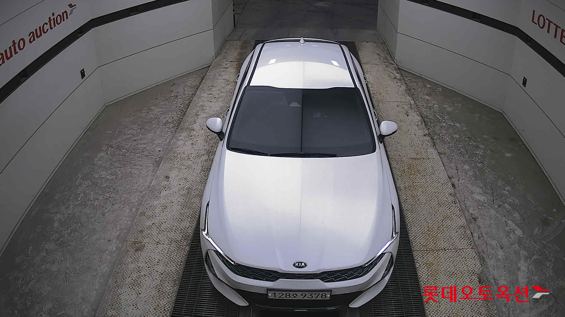 Kia K5 - 7