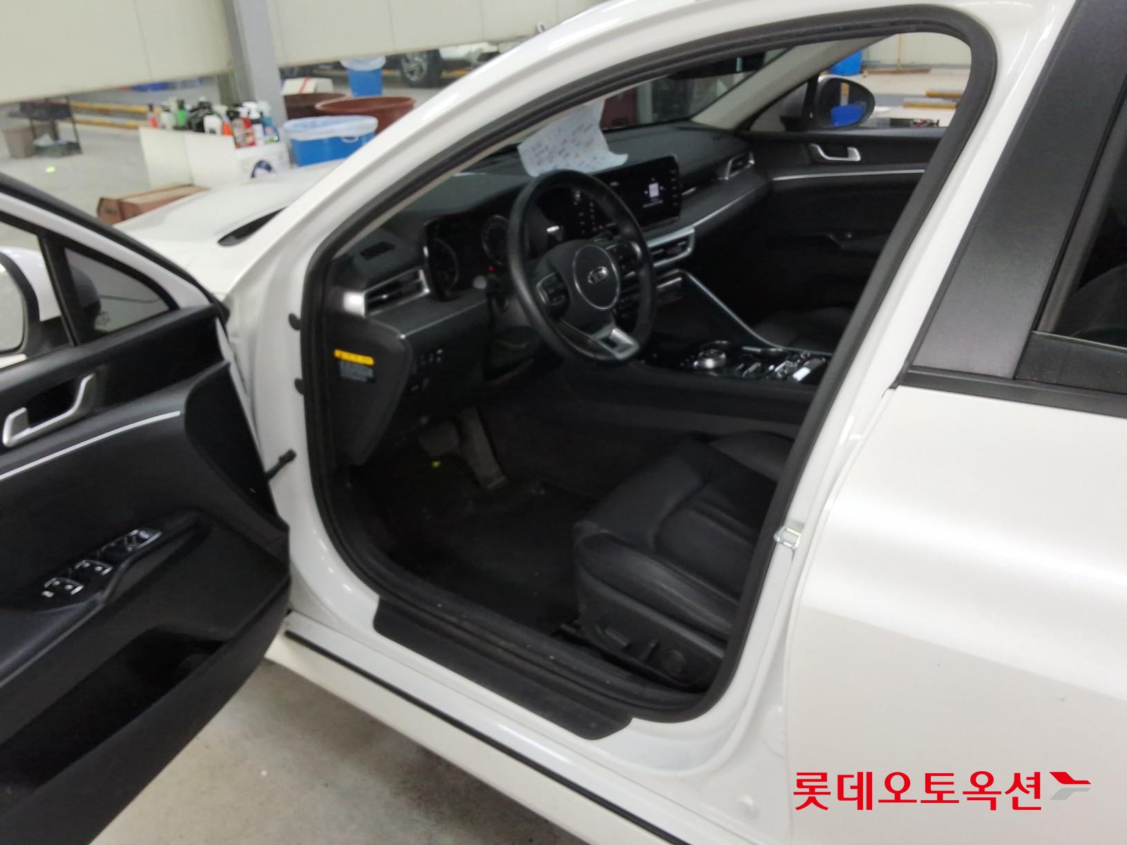 Kia K5 - 35