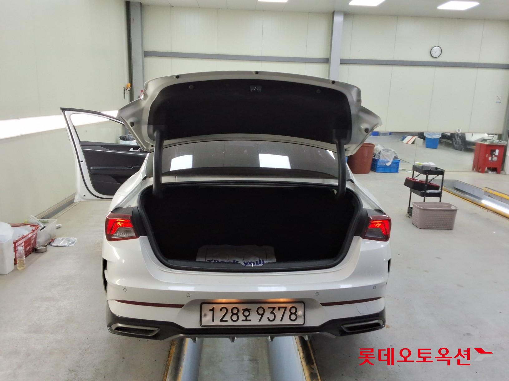 Kia K5 - 9
