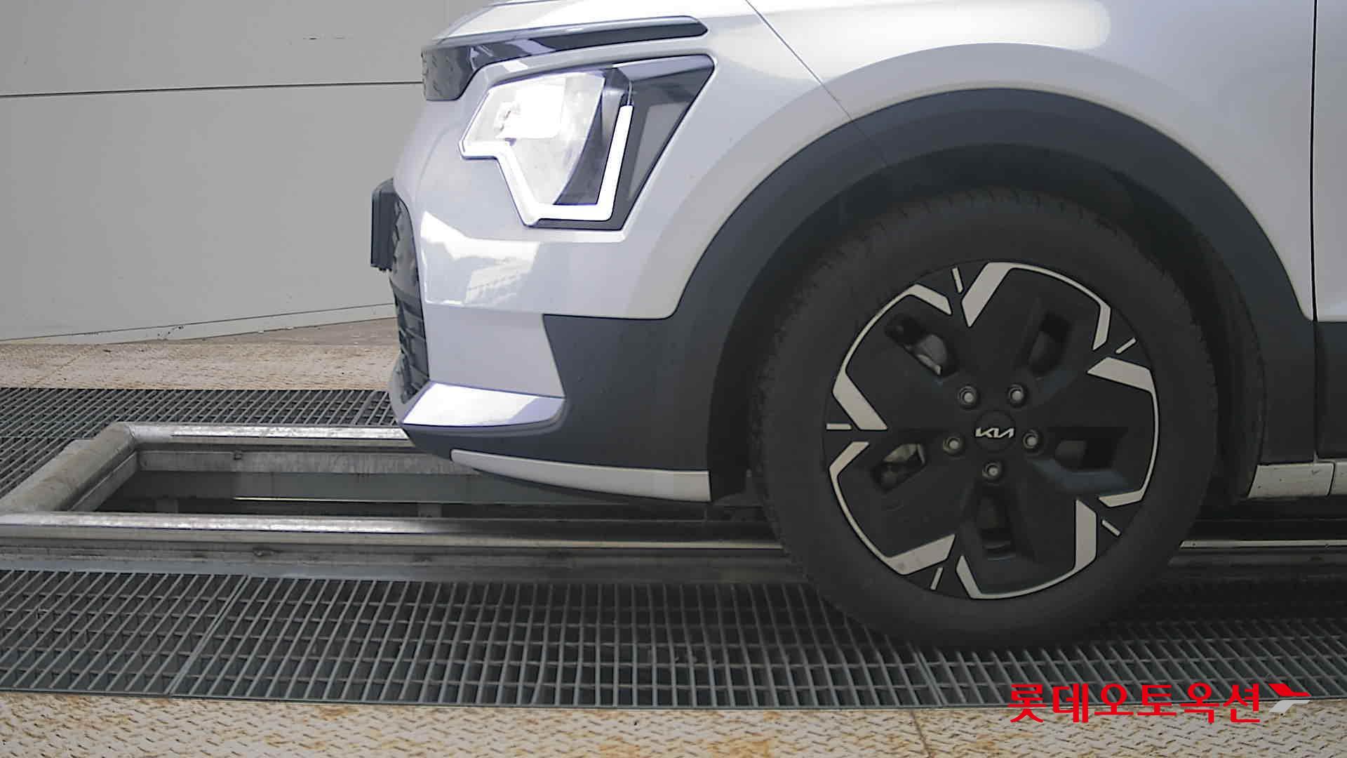 2023 - kia niro