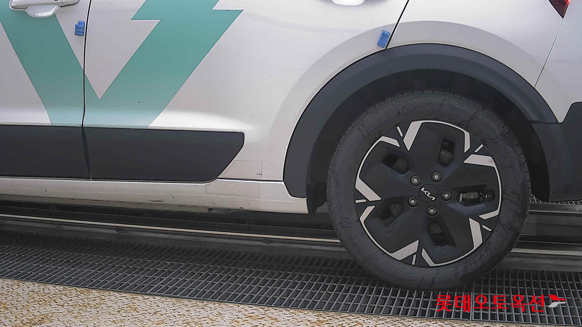 2023 - kia niro