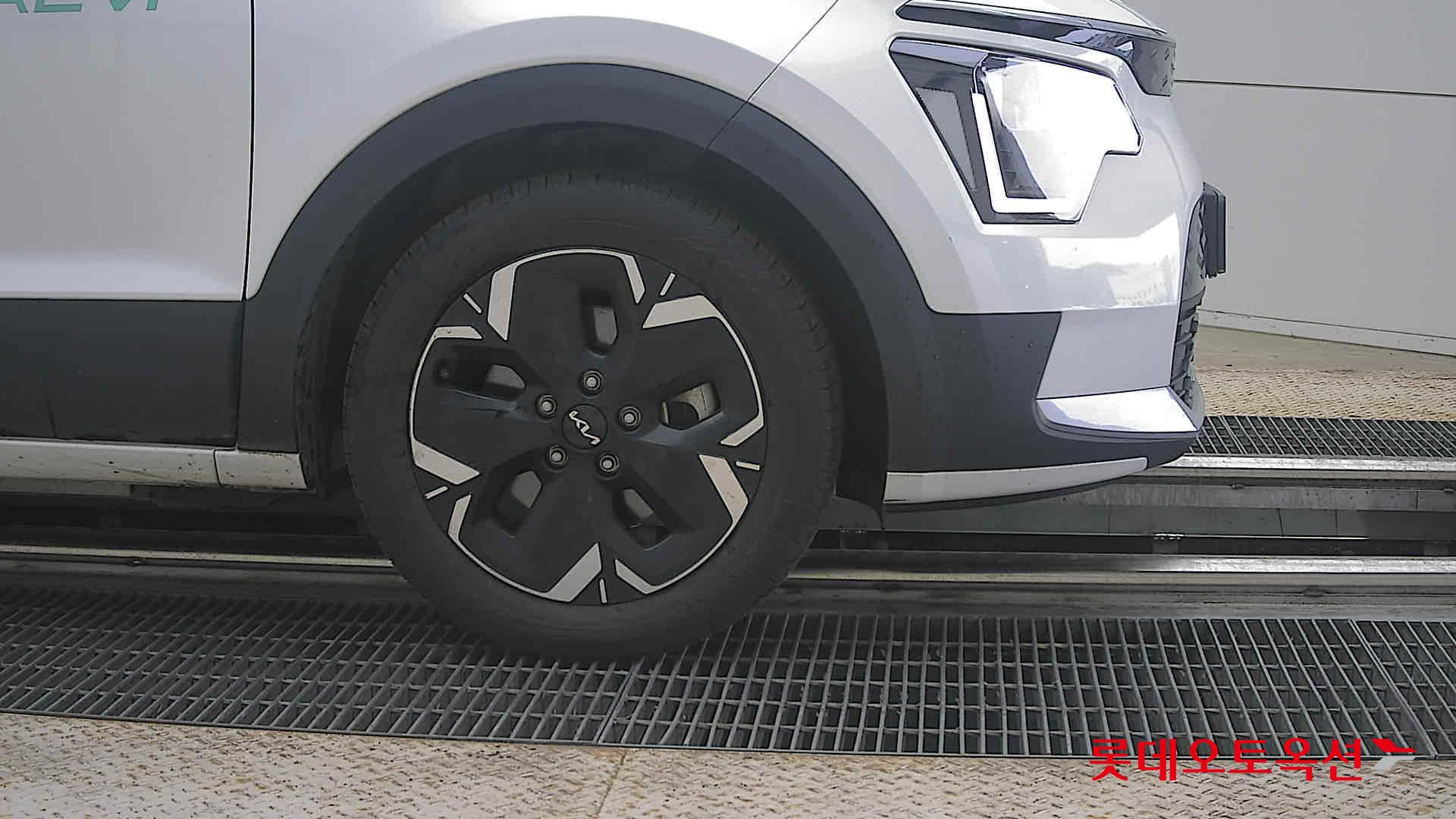 2023 - kia niro