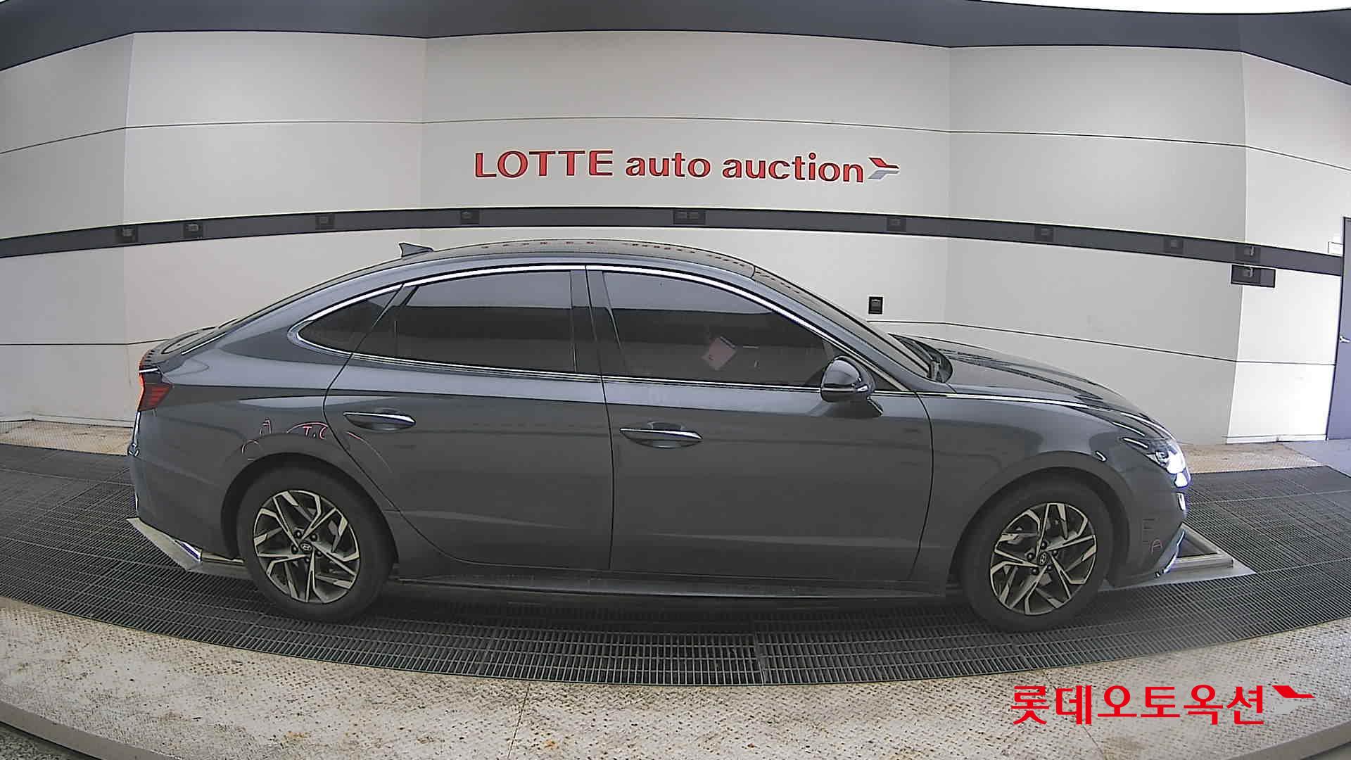 Hyundai Sonata - 21