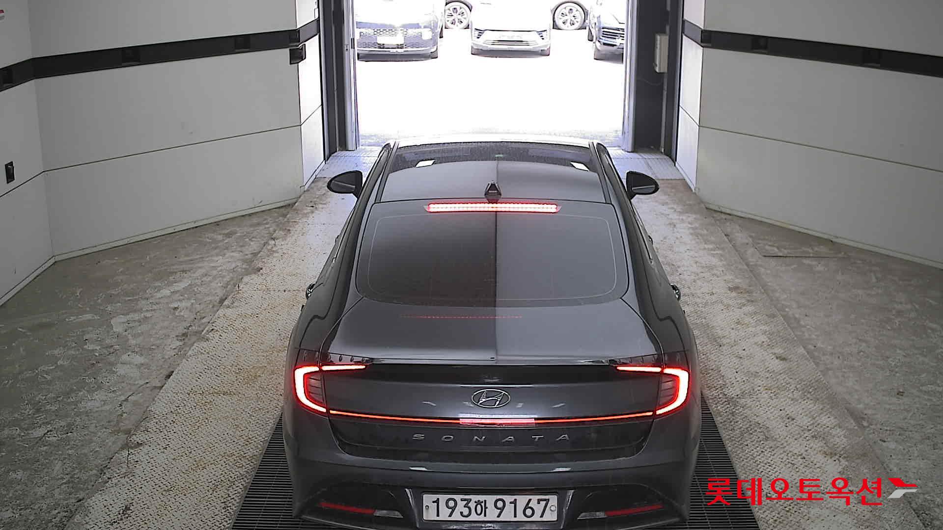 Hyundai Sonata - 17