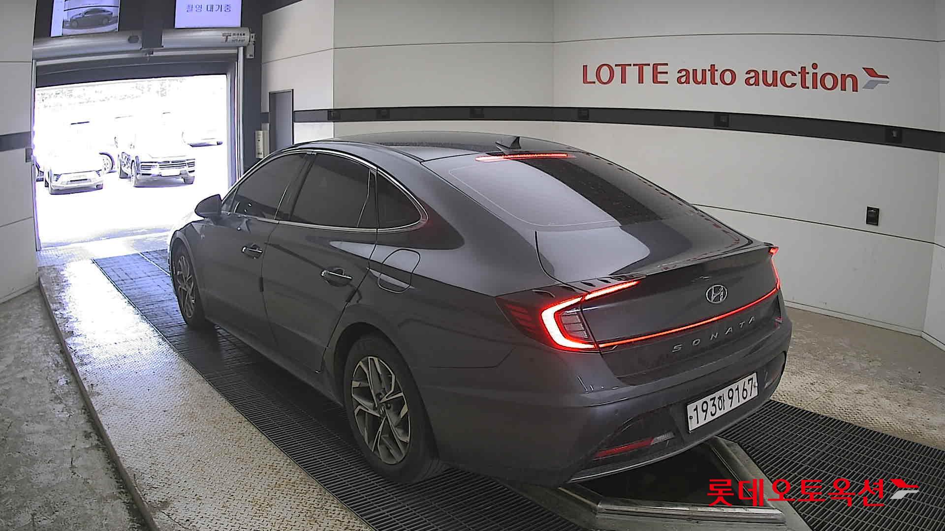 Hyundai Sonata - 4