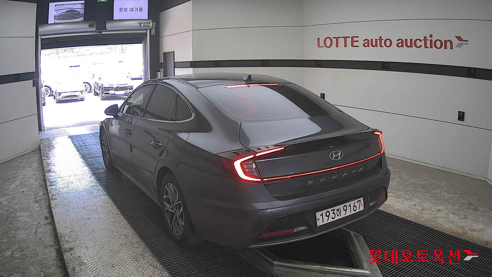 Hyundai Sonata - 16