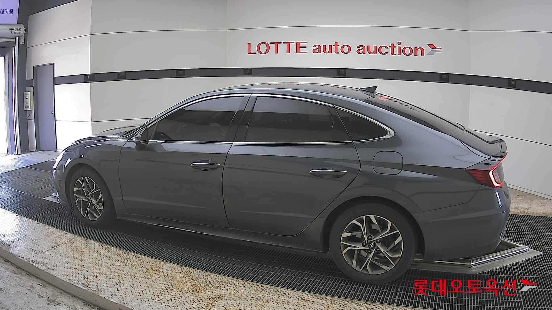 Hyundai Sonata - 14