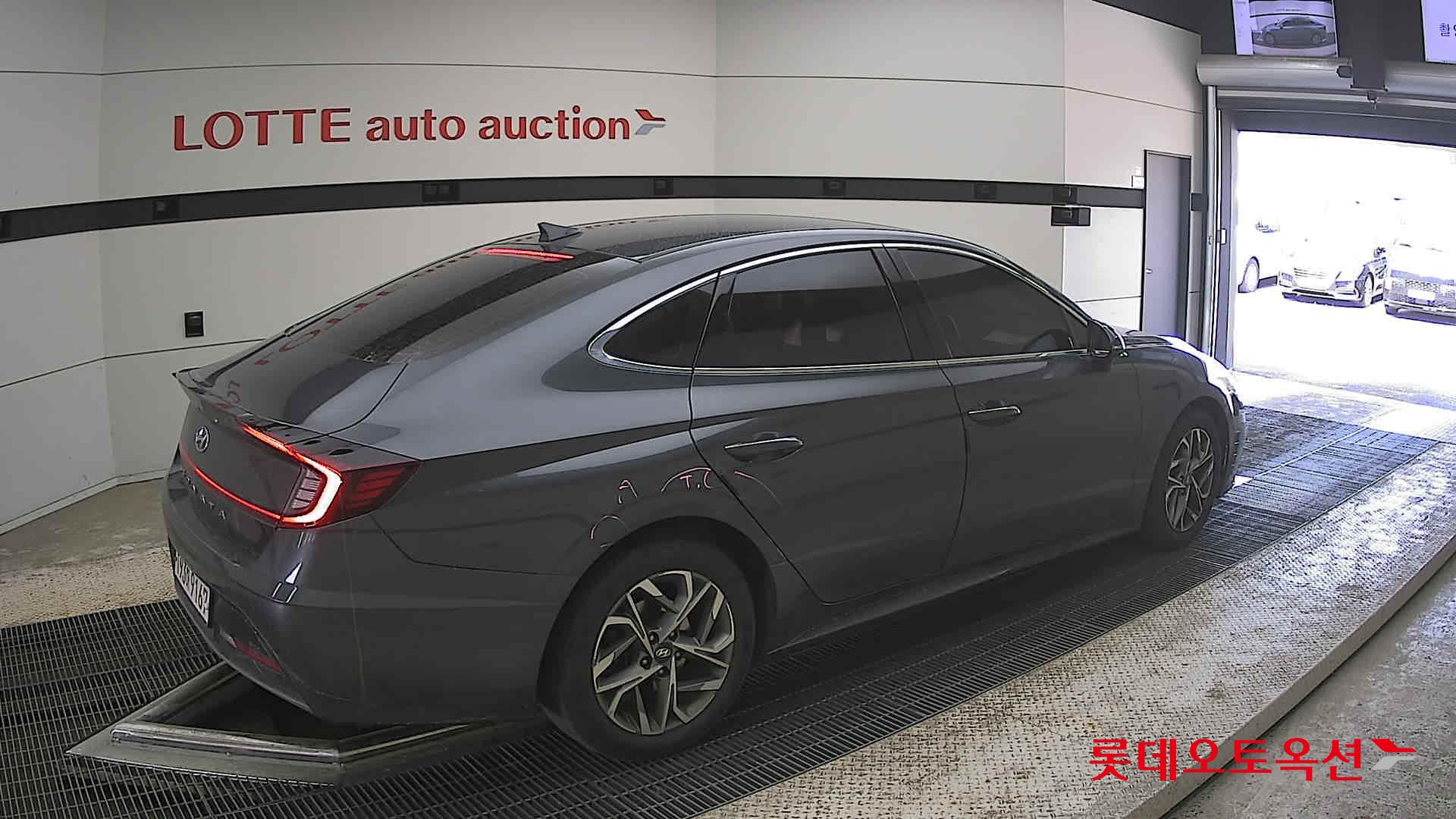 Hyundai Sonata - 19