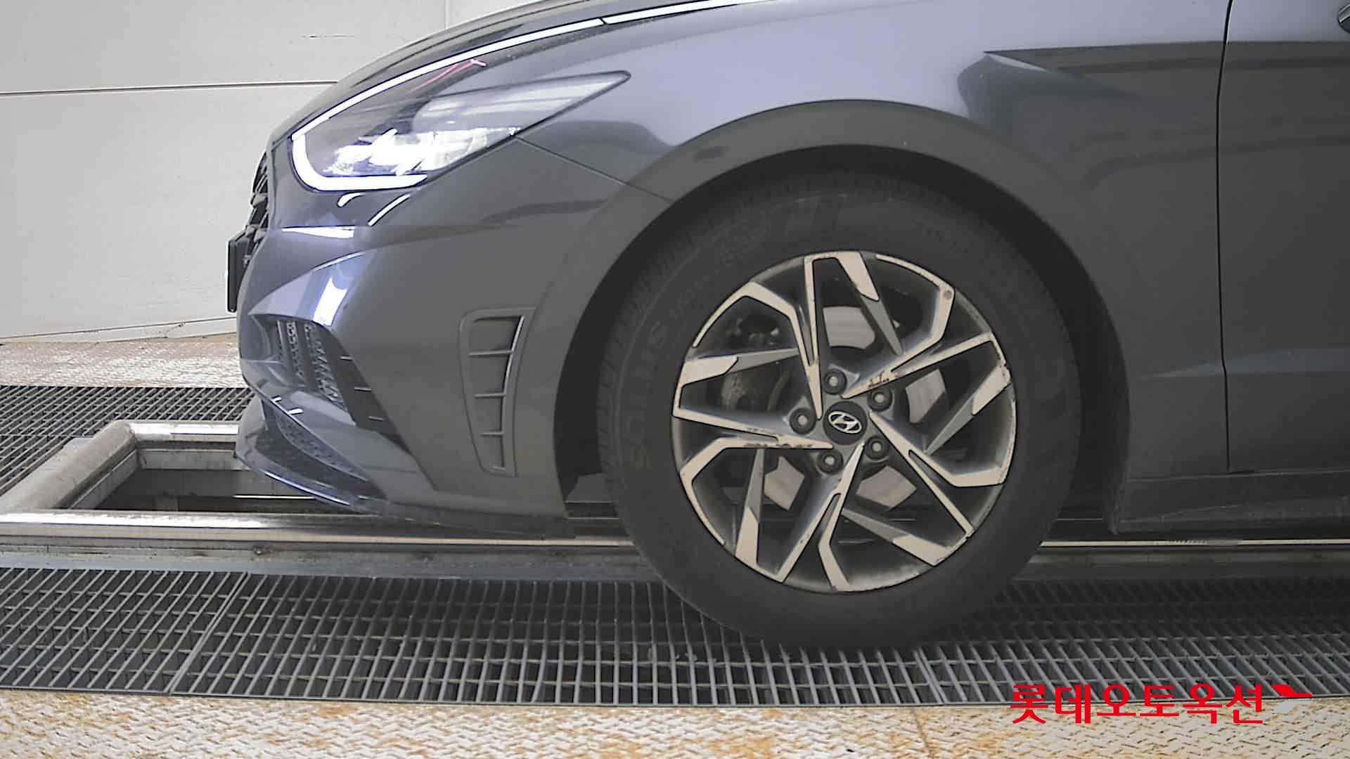 Hyundai Sonata - 25