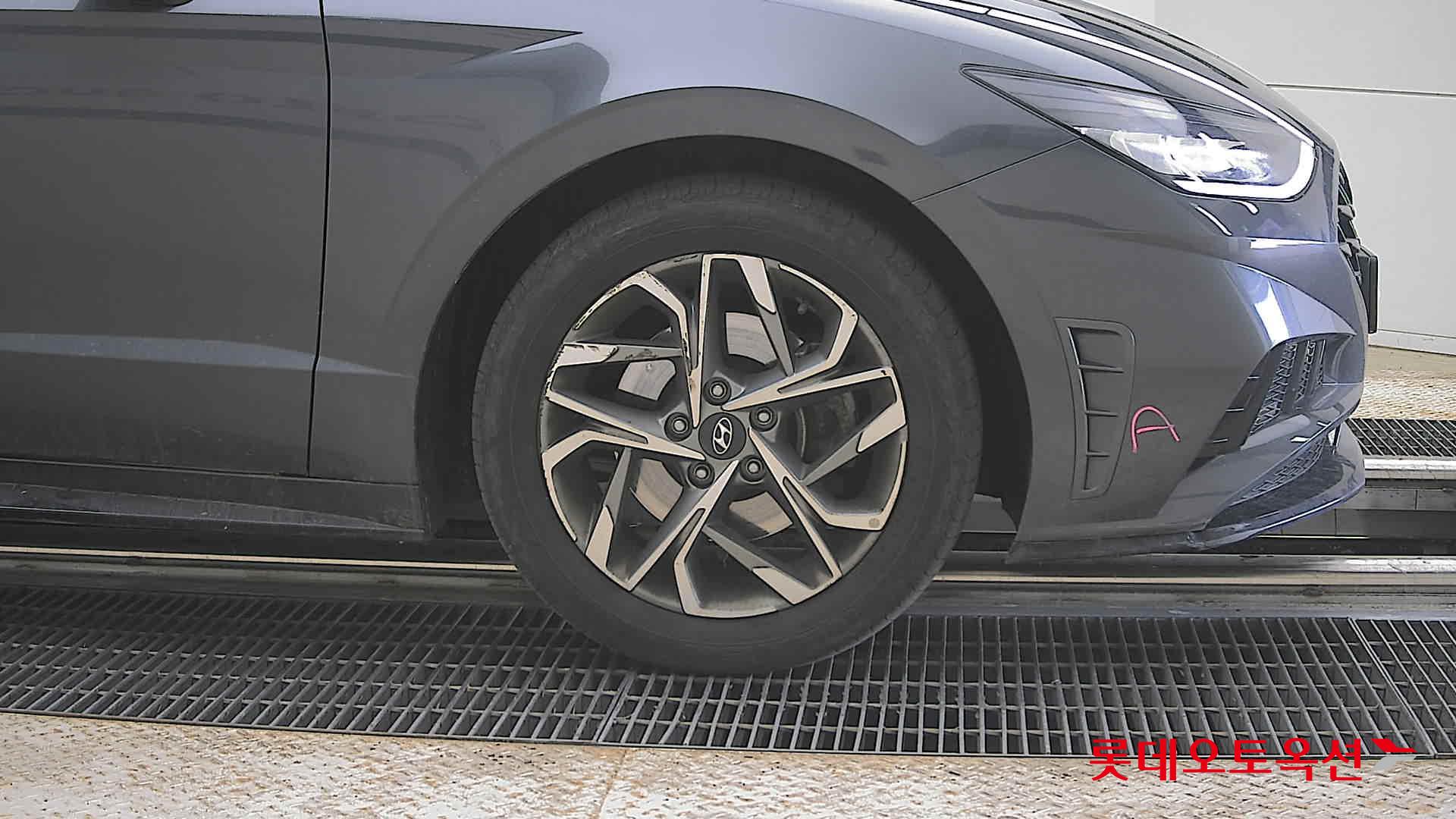 Hyundai Sonata - 27