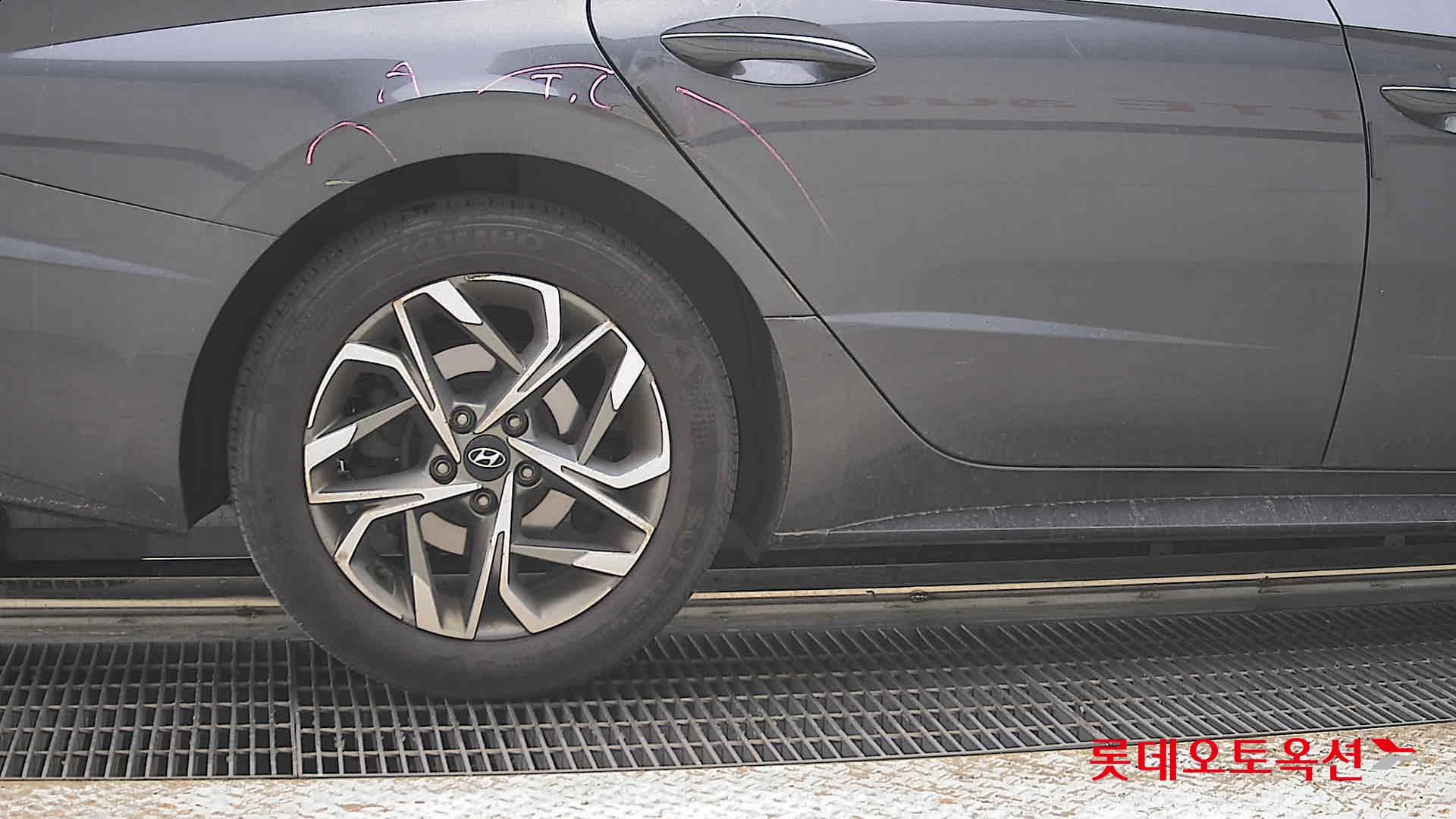 Hyundai Sonata - 28