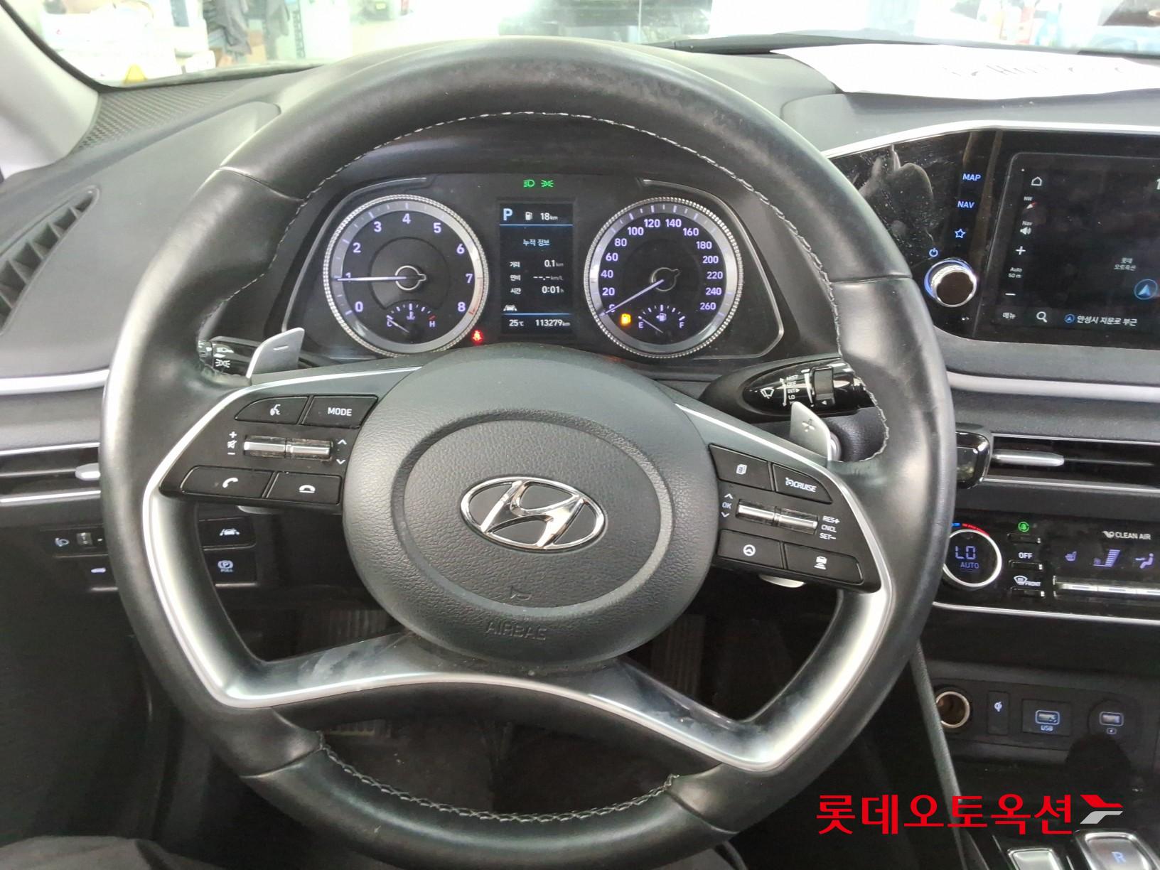 Hyundai Sonata - 30
