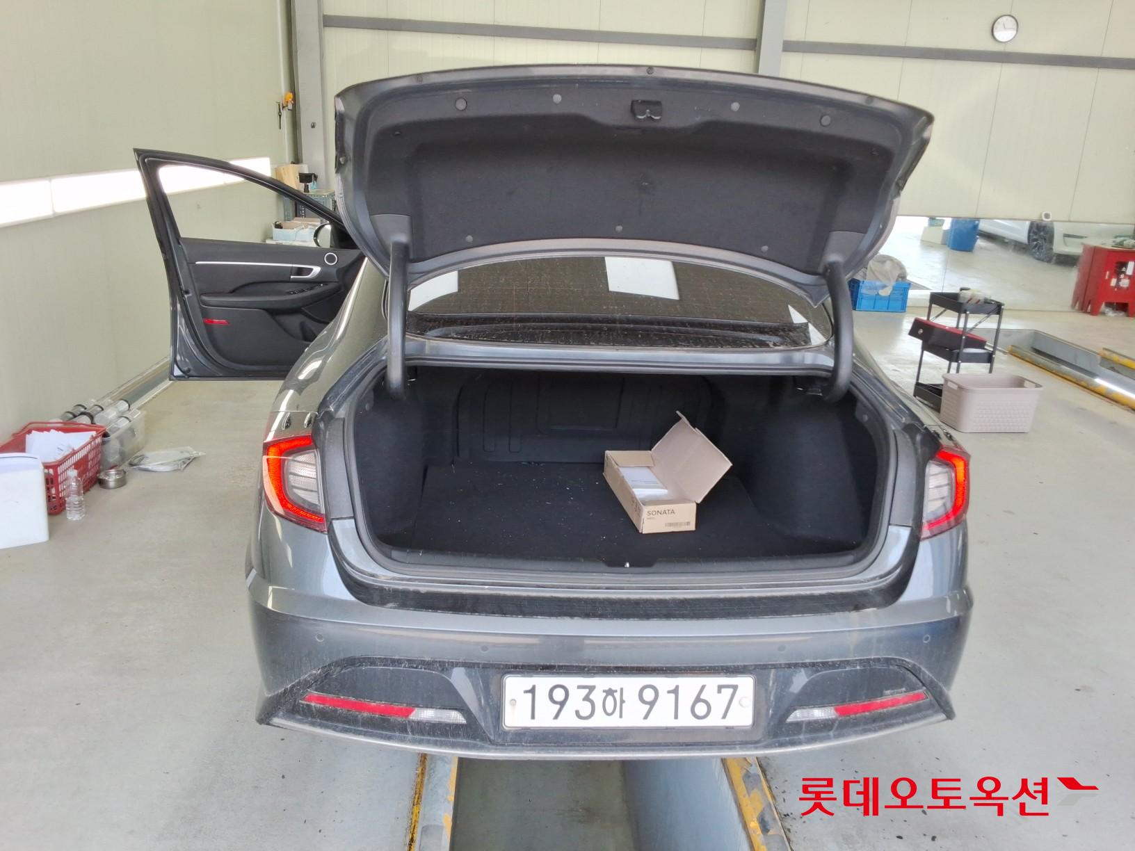 Hyundai Sonata - 9