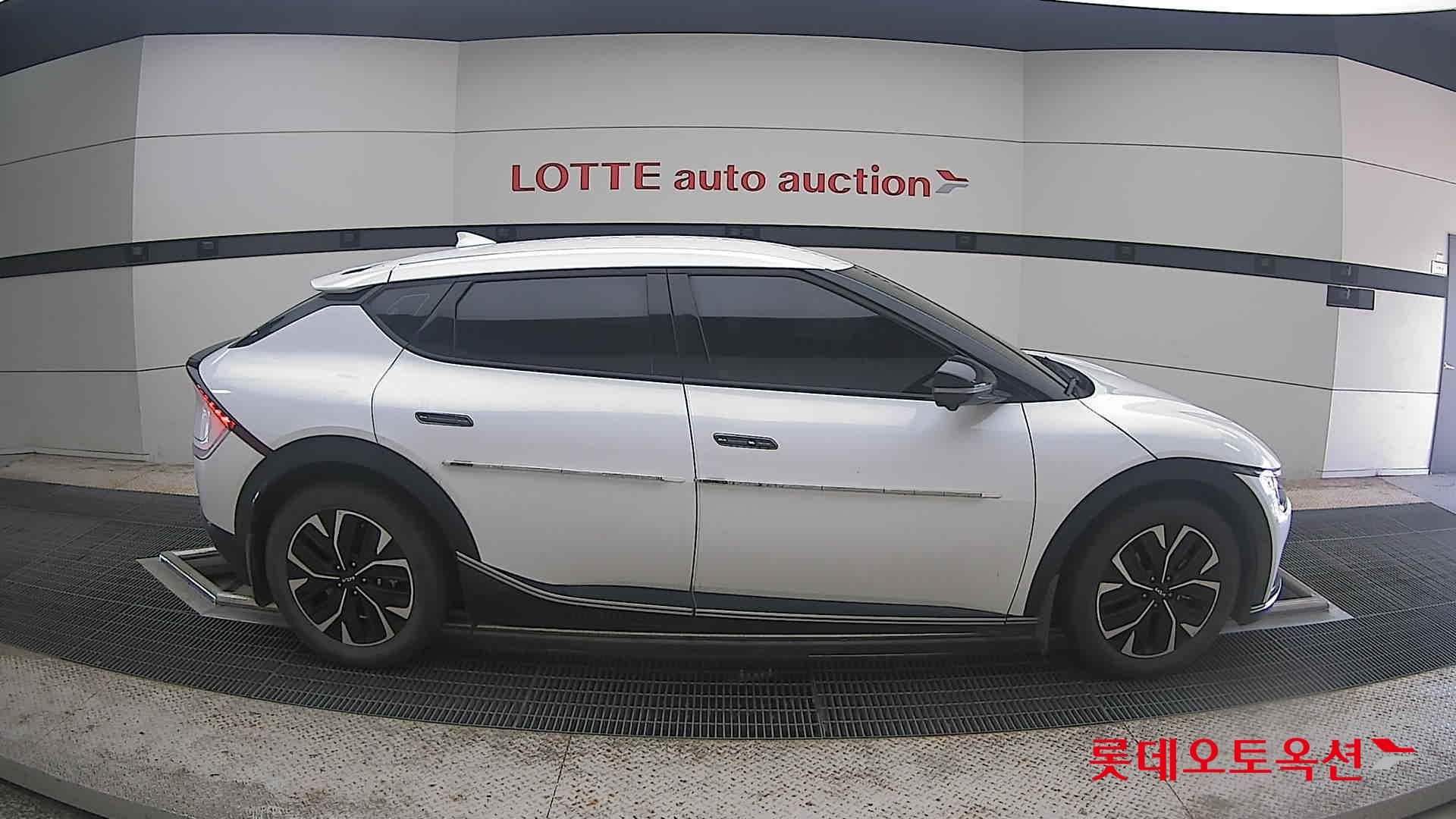 2022 - kia ev6