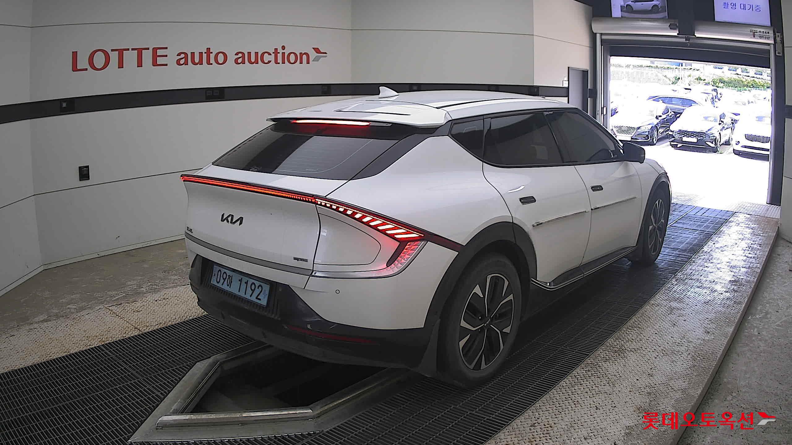 2022 - kia ev6