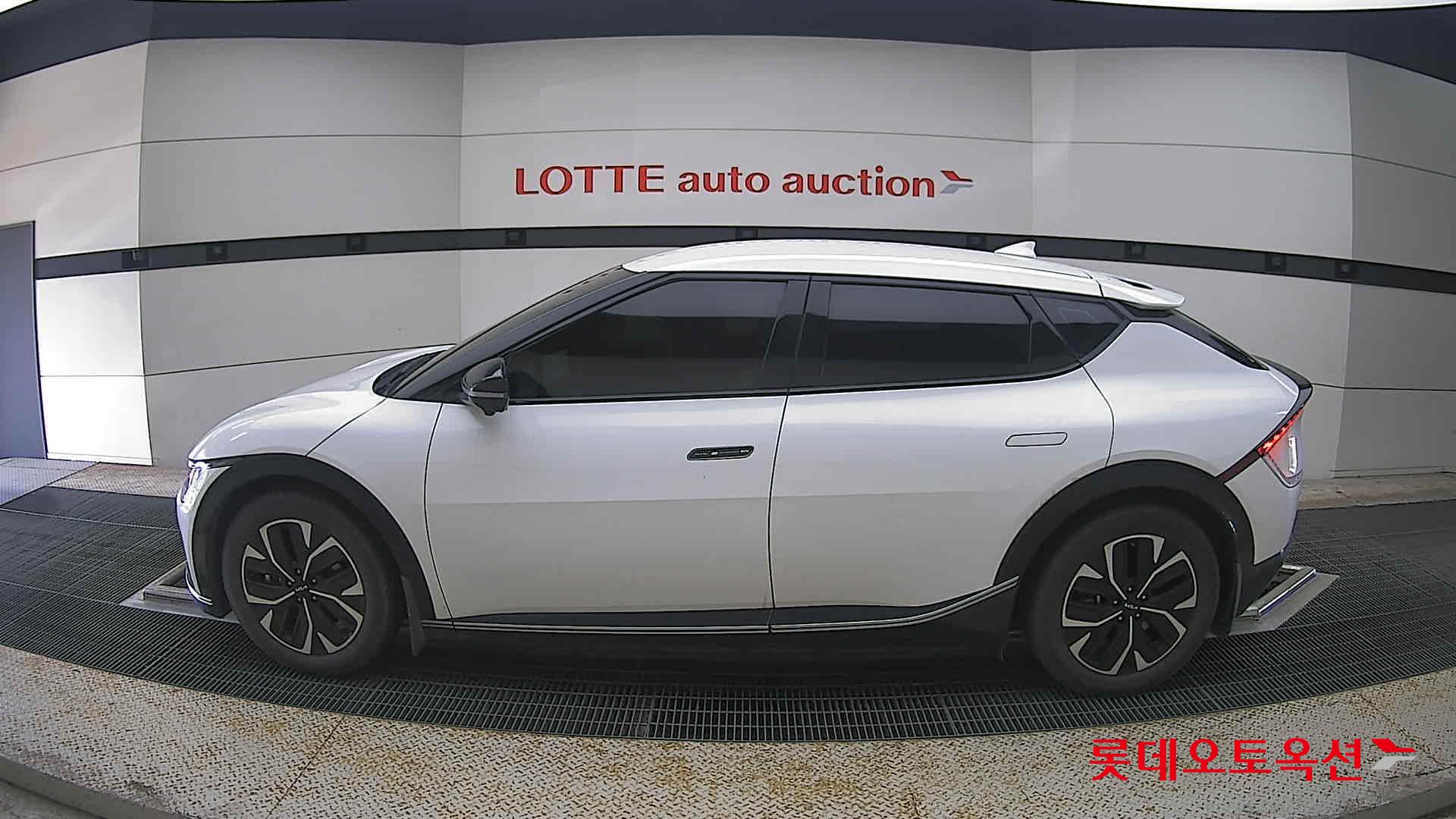 2022 - kia ev6