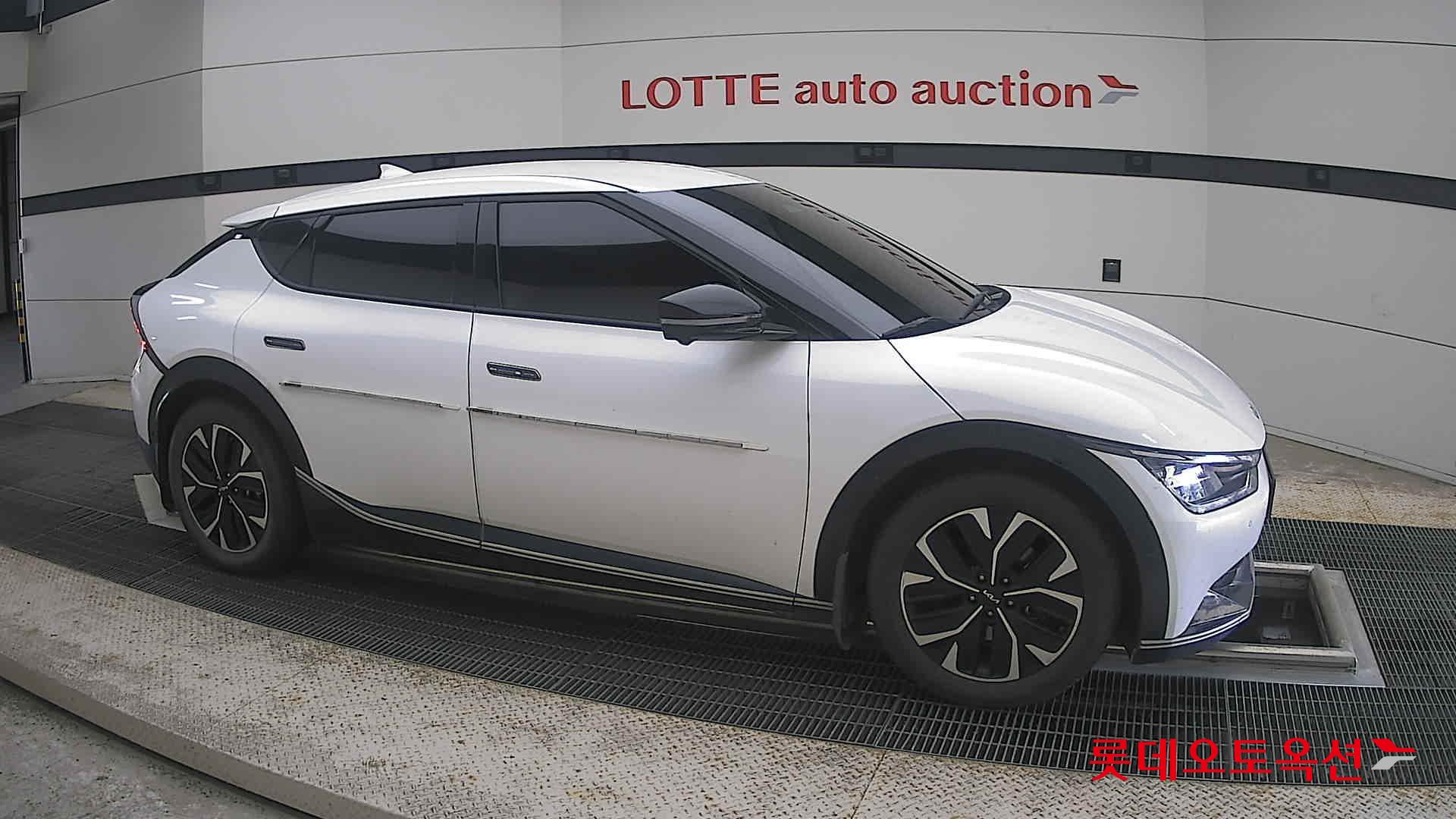 2022 - kia ev6