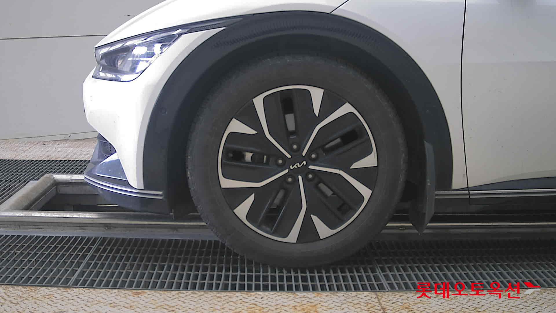 2022 - kia ev6