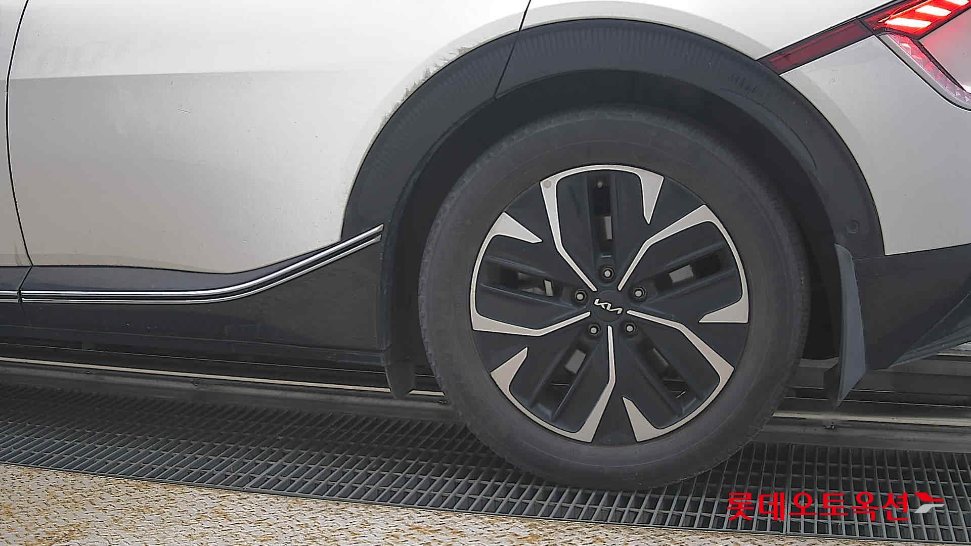 2022 - kia ev6