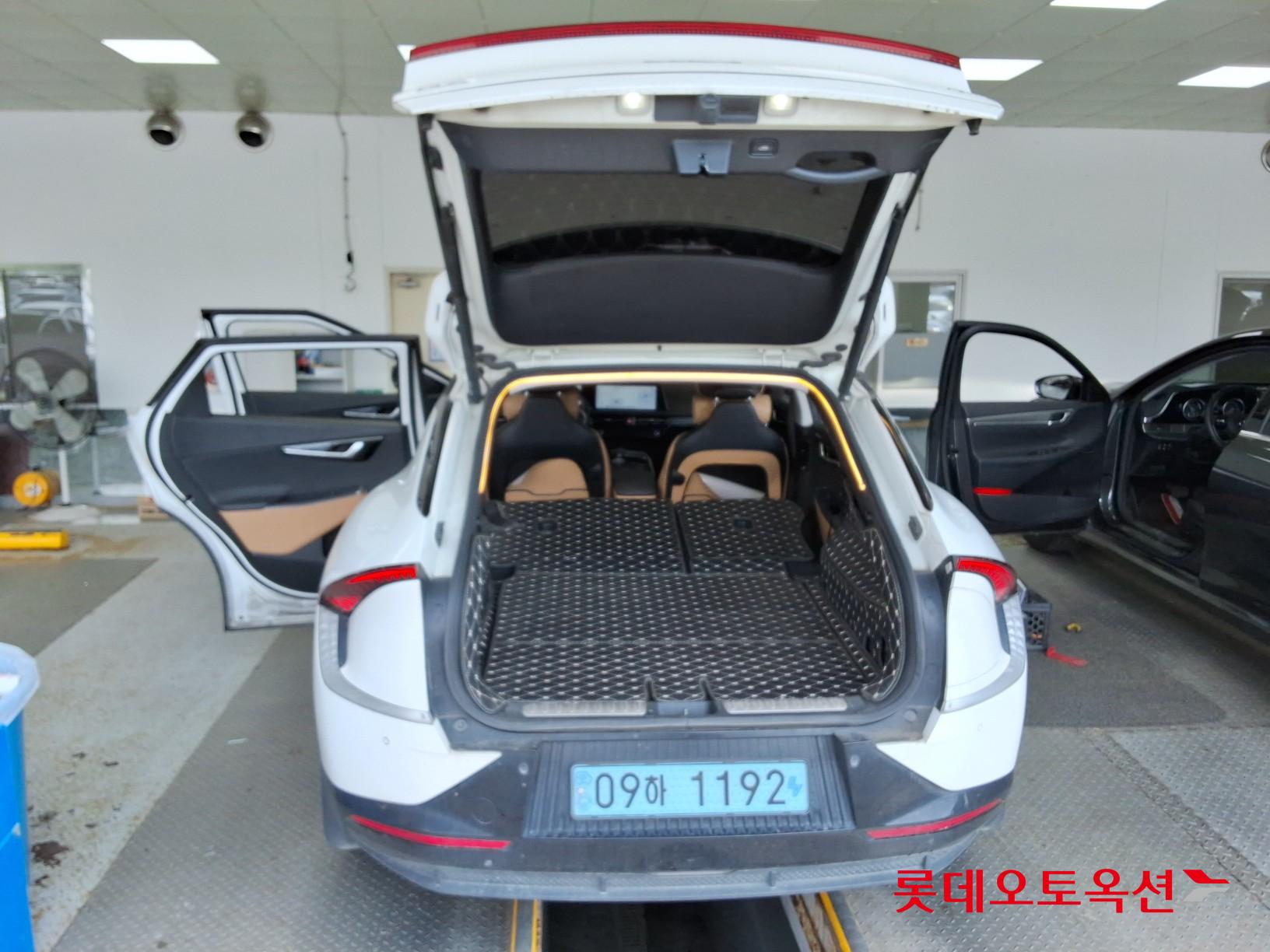 2022 - kia ev6
