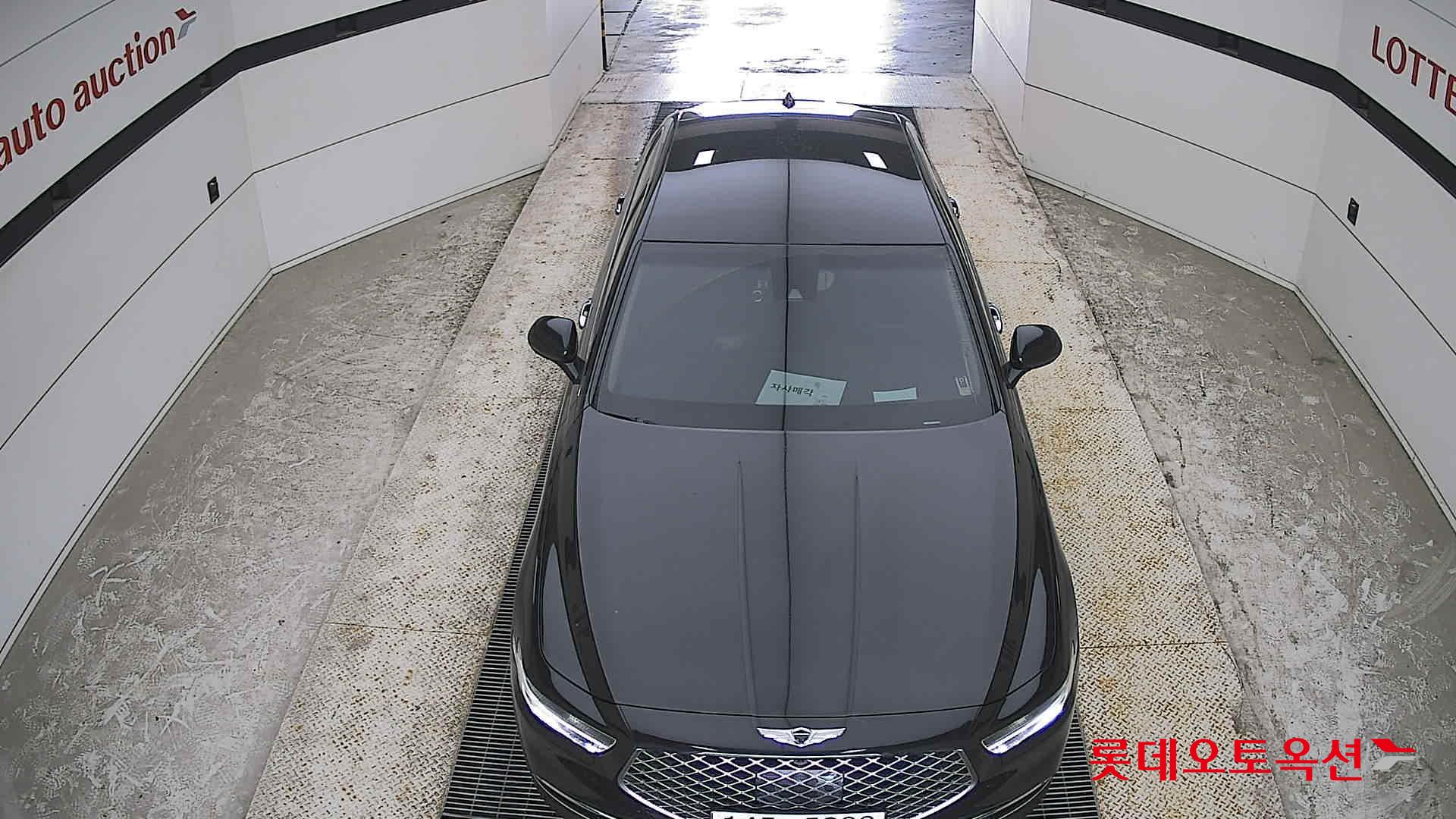 Genesis G90 - 7