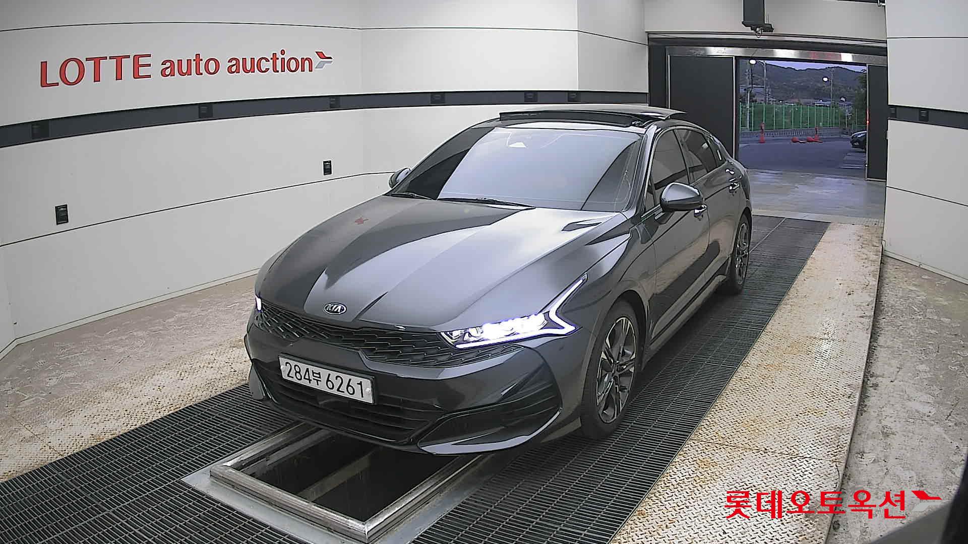 Kia K5 - 10
