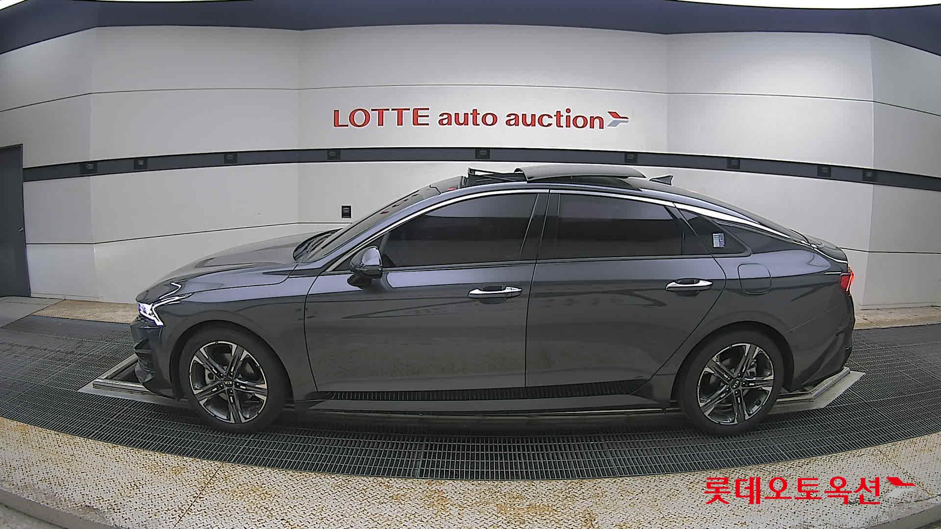 Kia K5 - 13
