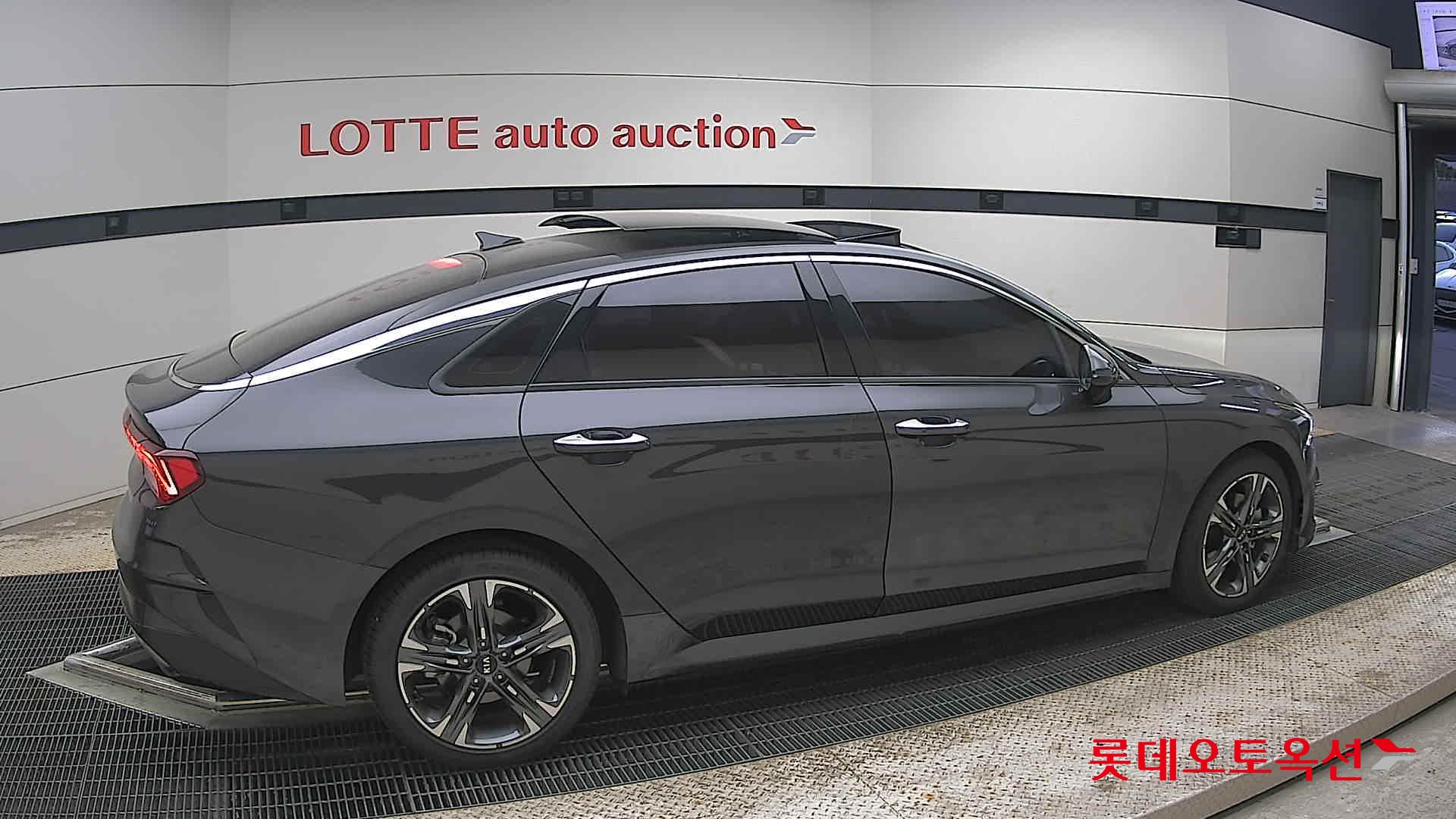 Kia K5 - 20