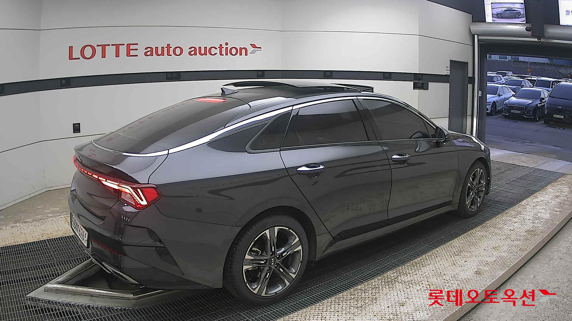 Kia K5 - 19