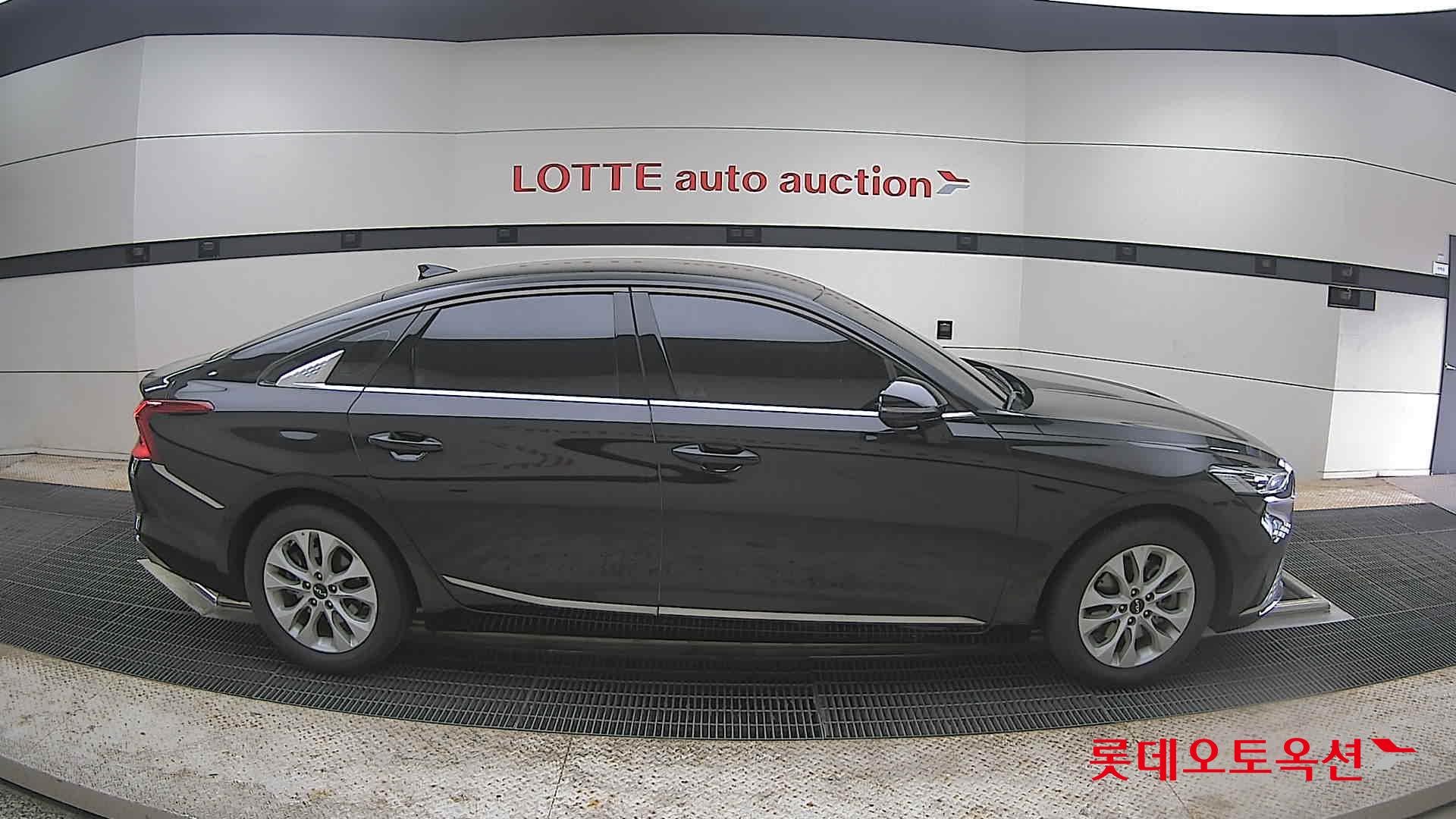 Kia K8 - 21