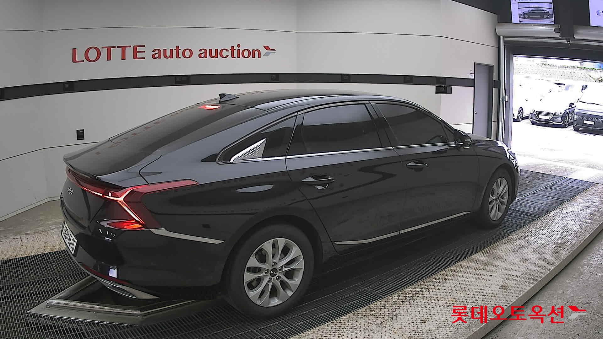 Kia K8 - 19