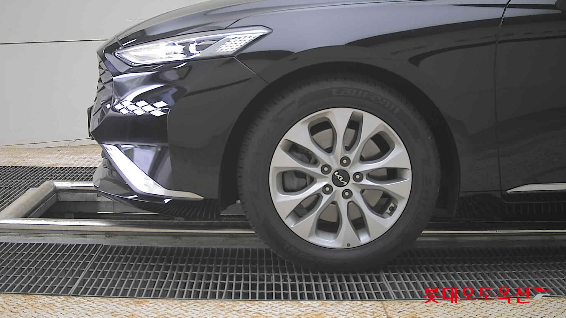 Kia K8 - 25