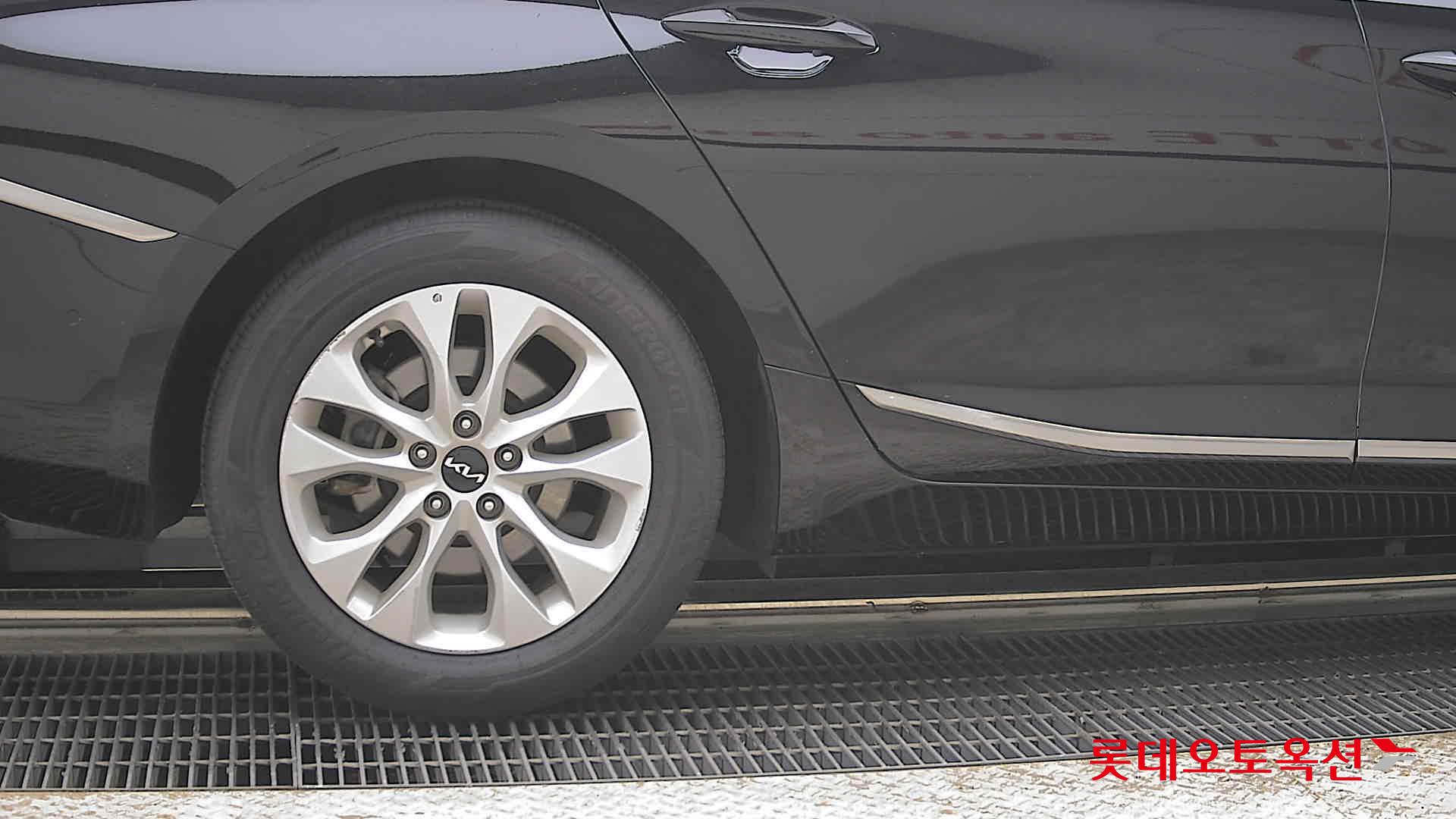Kia K8 - 28