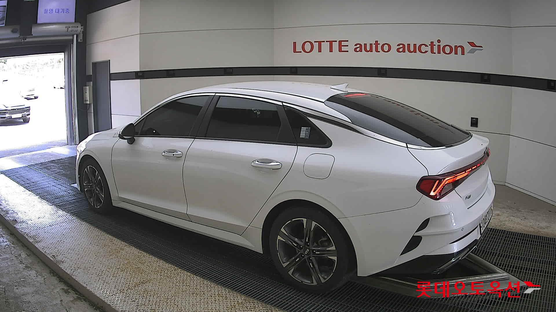 Kia K5 - 15
