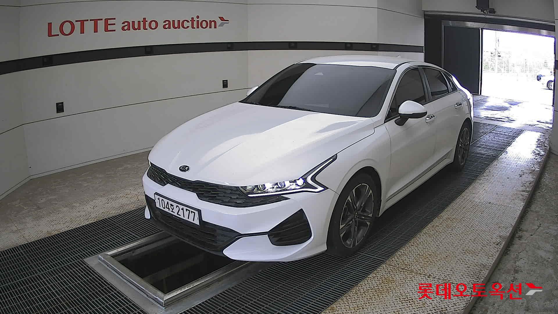 Kia K5 - 3