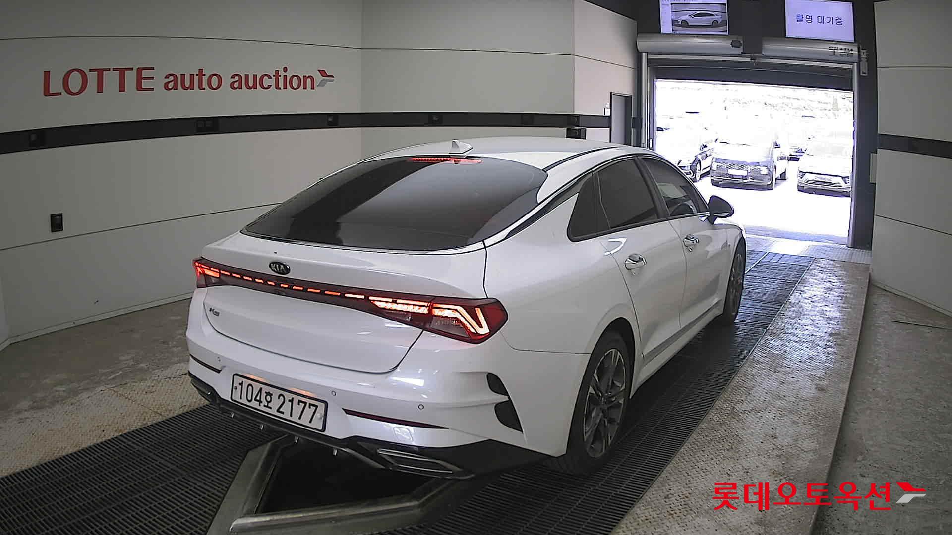 Kia K5 - 18