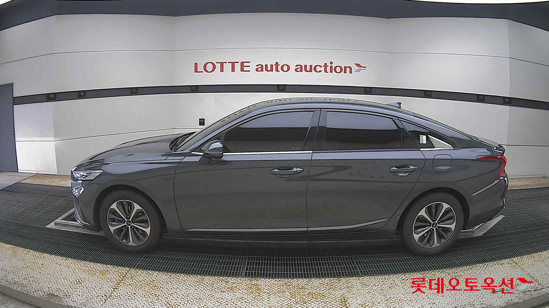 Kia K8 - 13