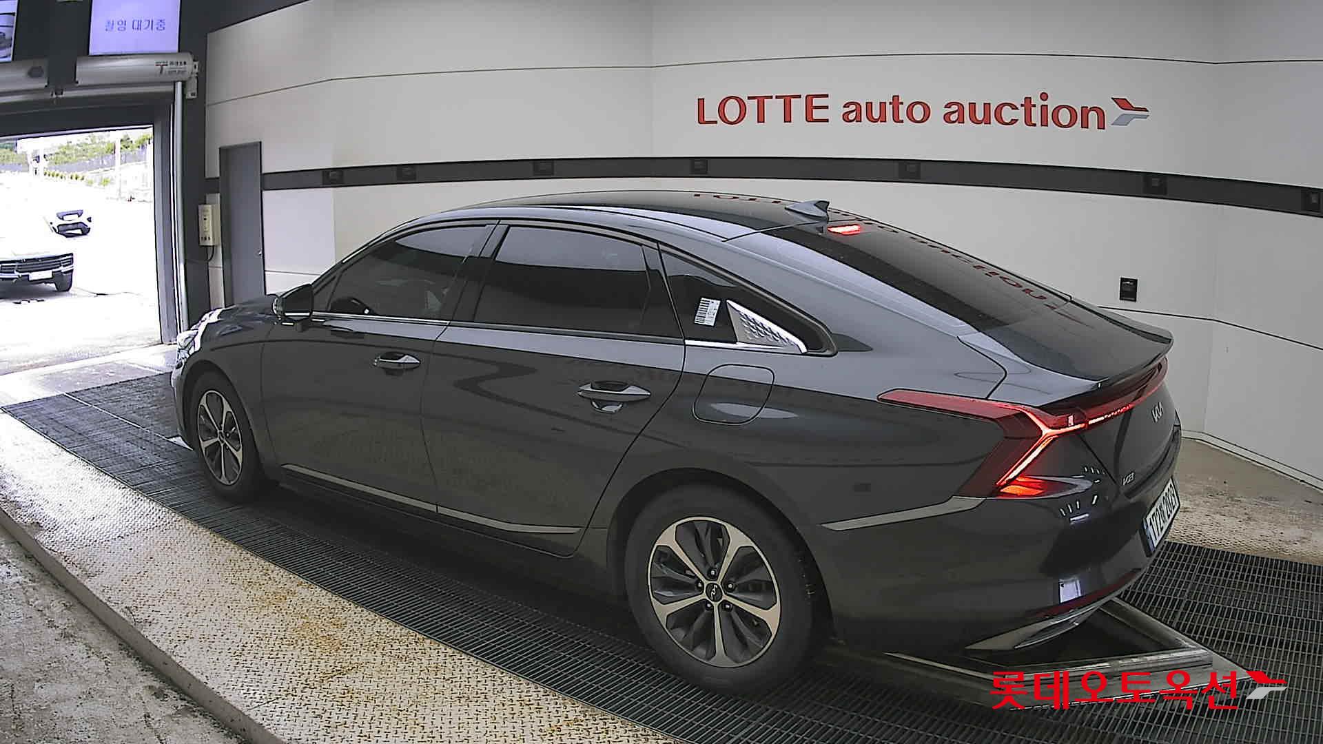 Kia K8 - 15